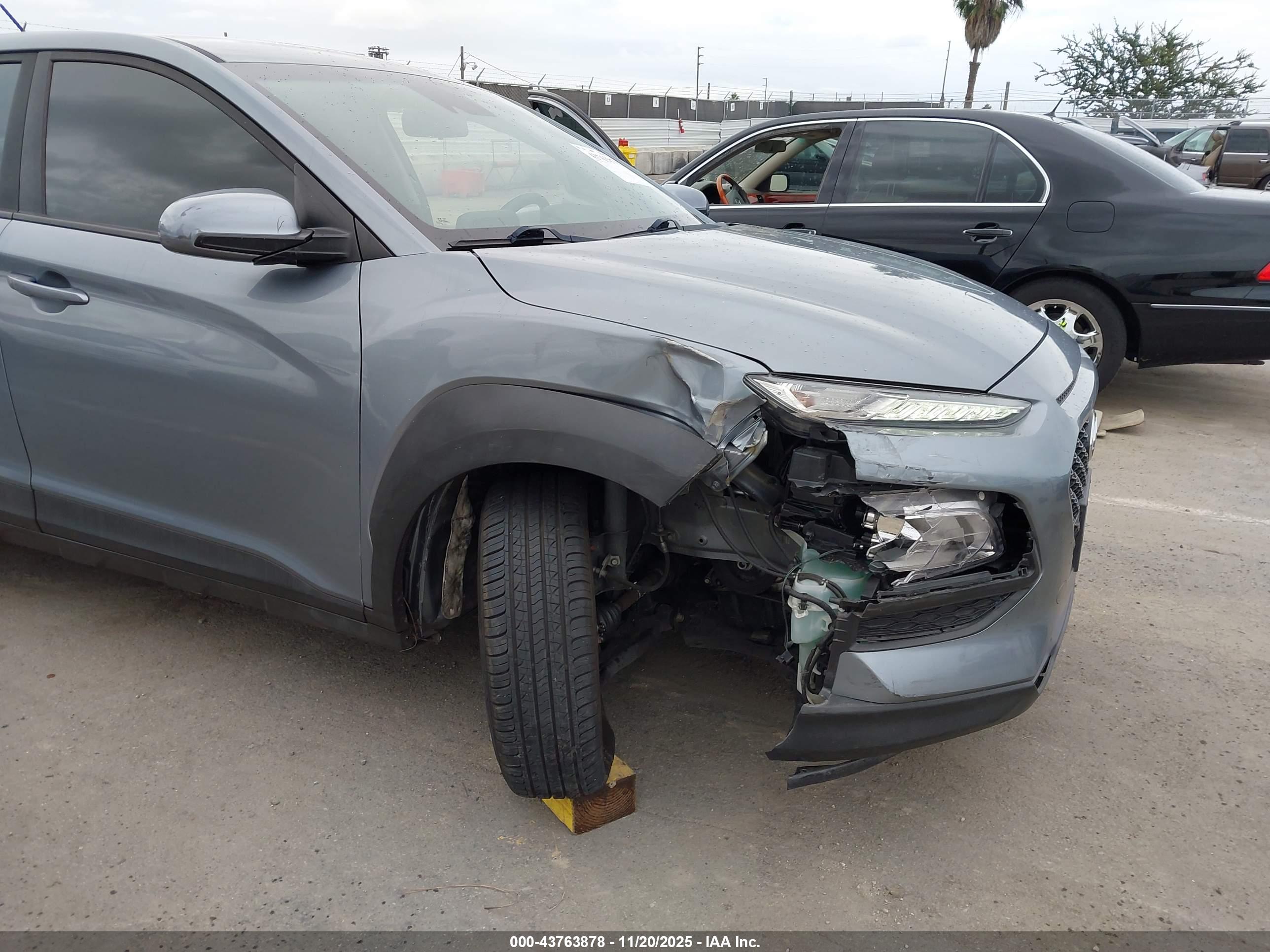 HYUNDAI KONA image 6