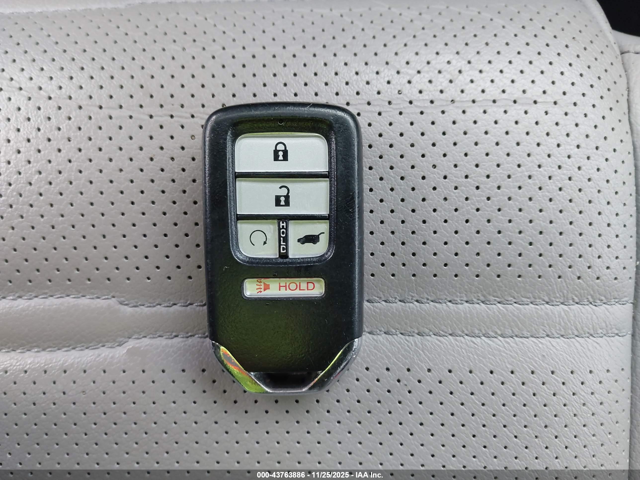 HONDA CR-V image 11
