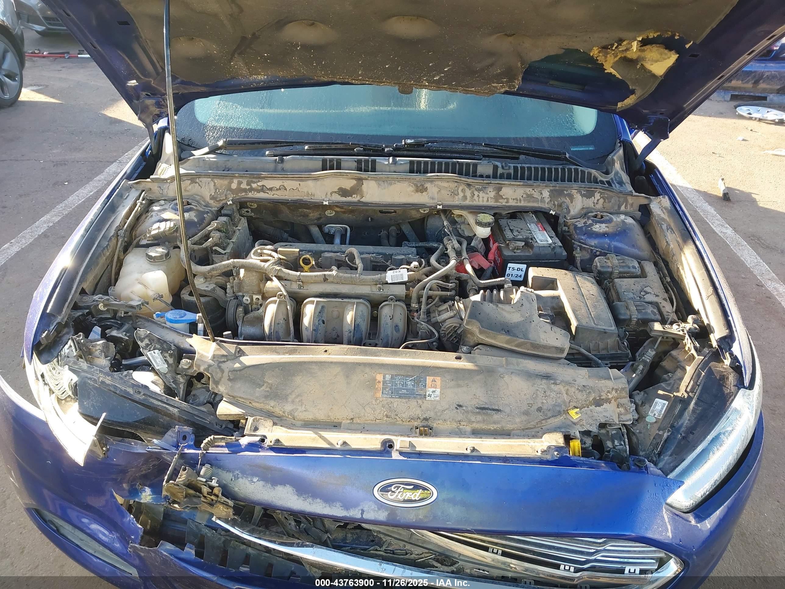 FORD FUSION image 10