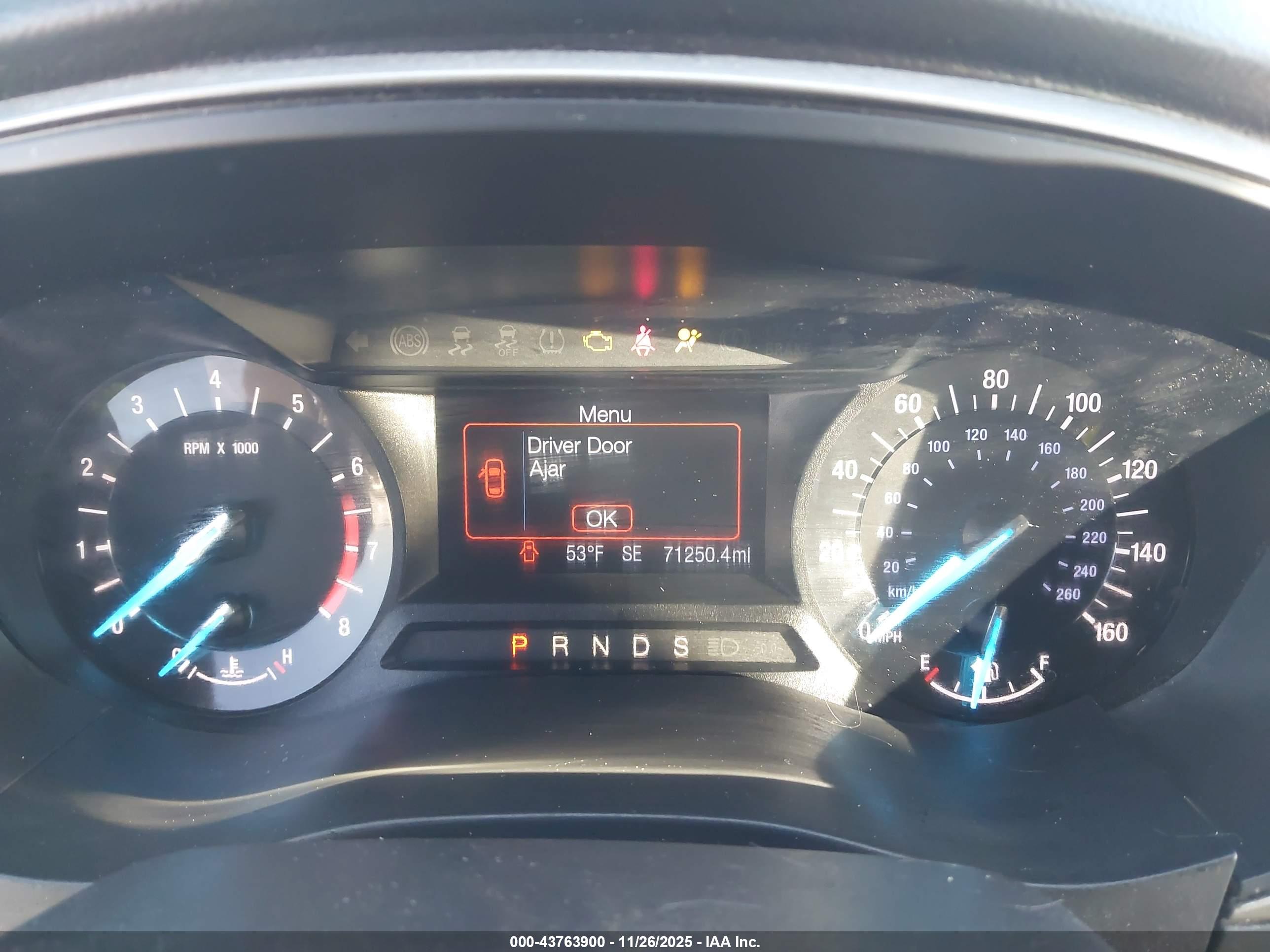 FORD FUSION image 7