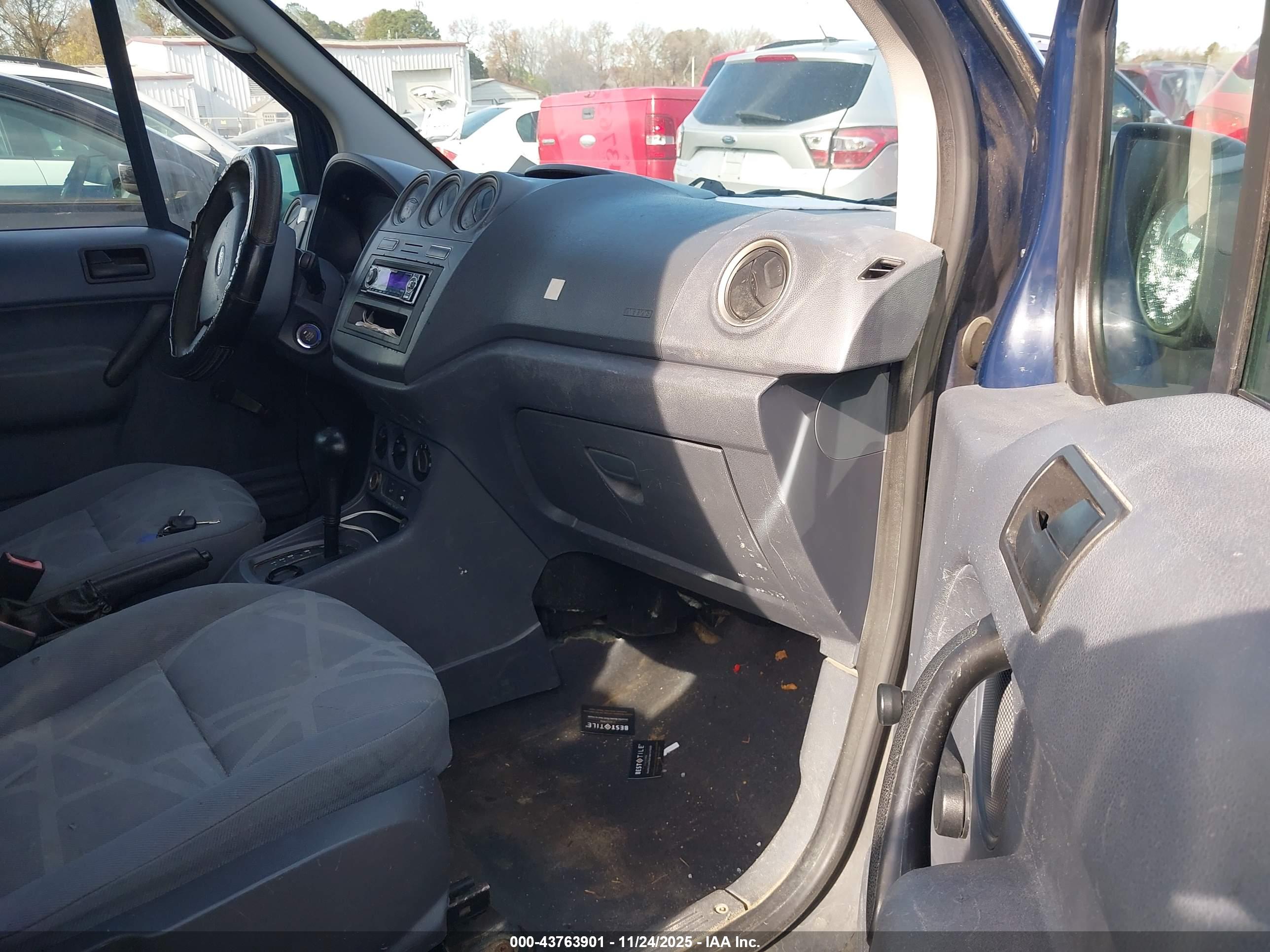 FORD TRANSIT image 5