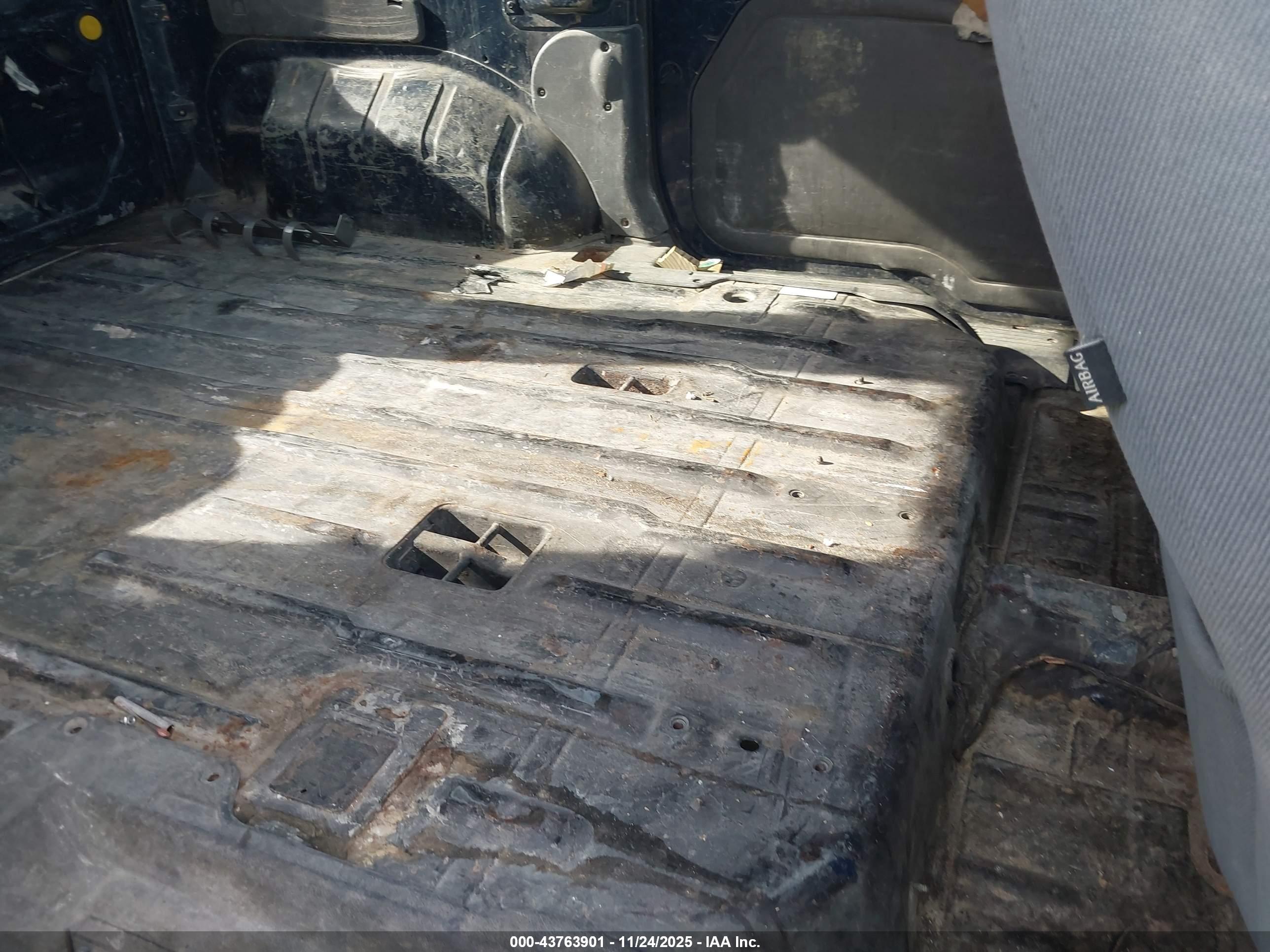 FORD TRANSIT image 8