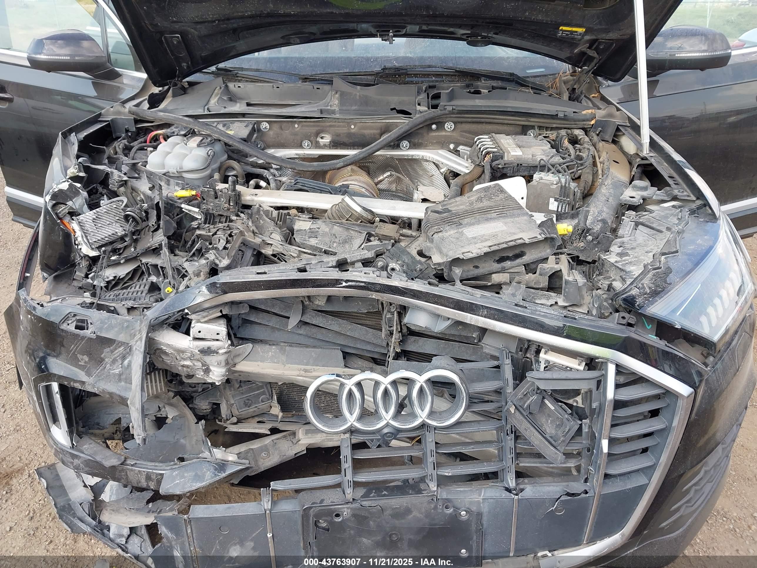 AUDI Q7 image 10