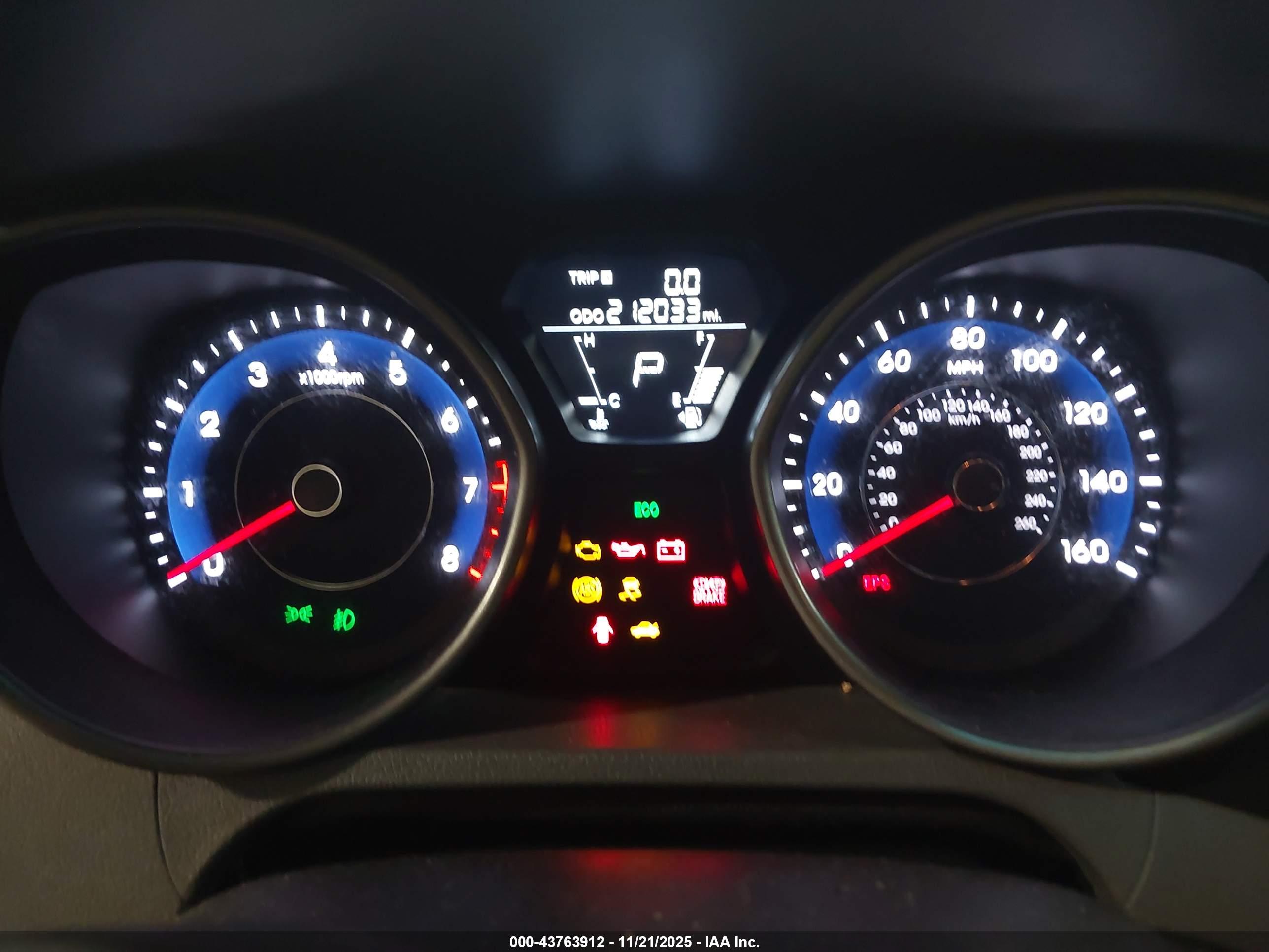 HYUNDAI ELANTRA image 7