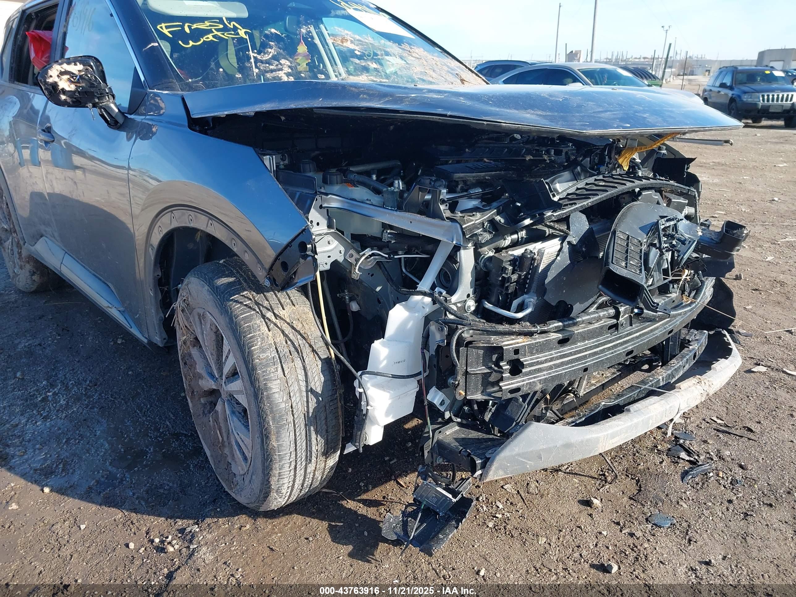 NISSAN ROGUE image 6