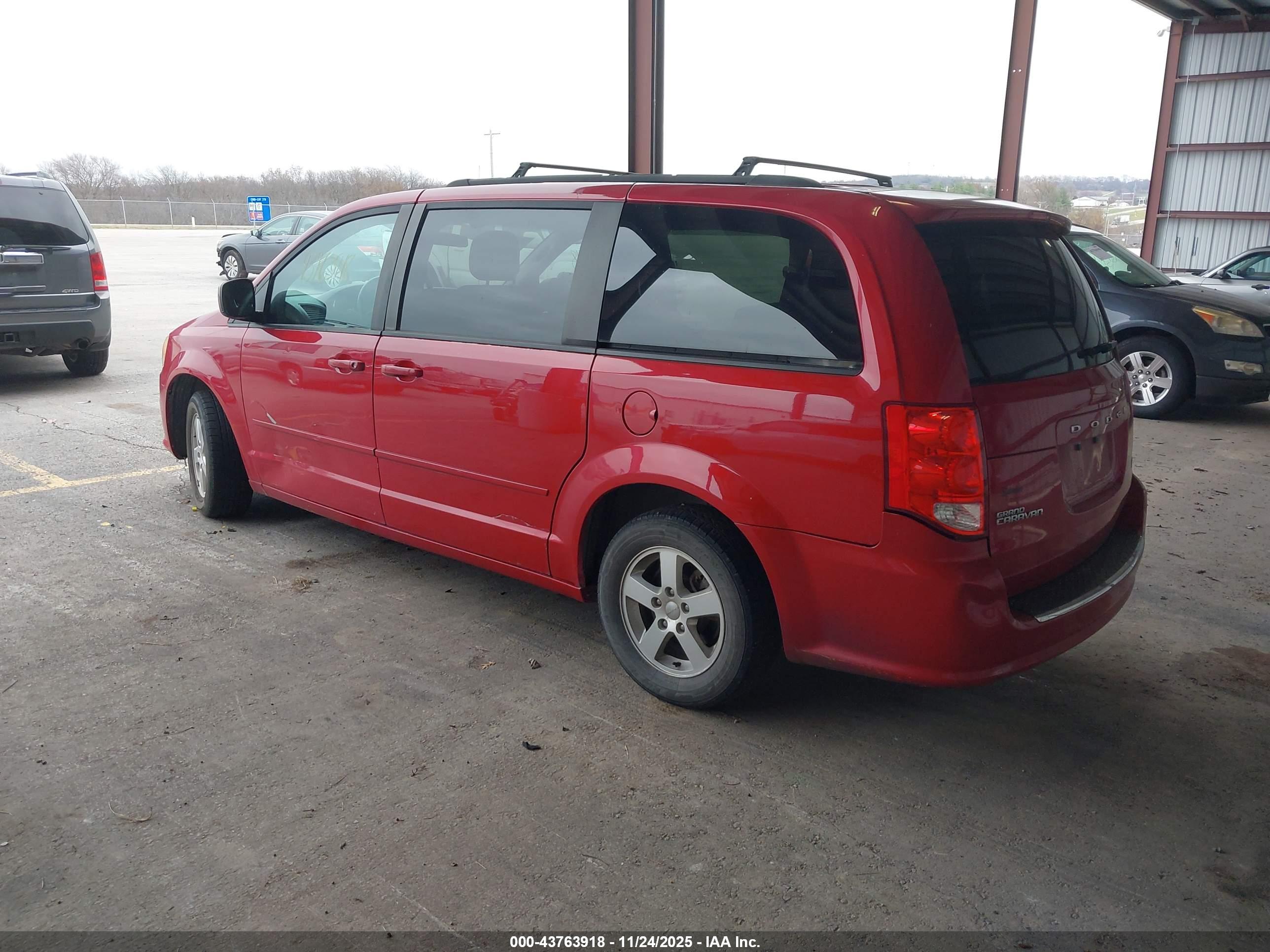 DODGE GRAND image 3