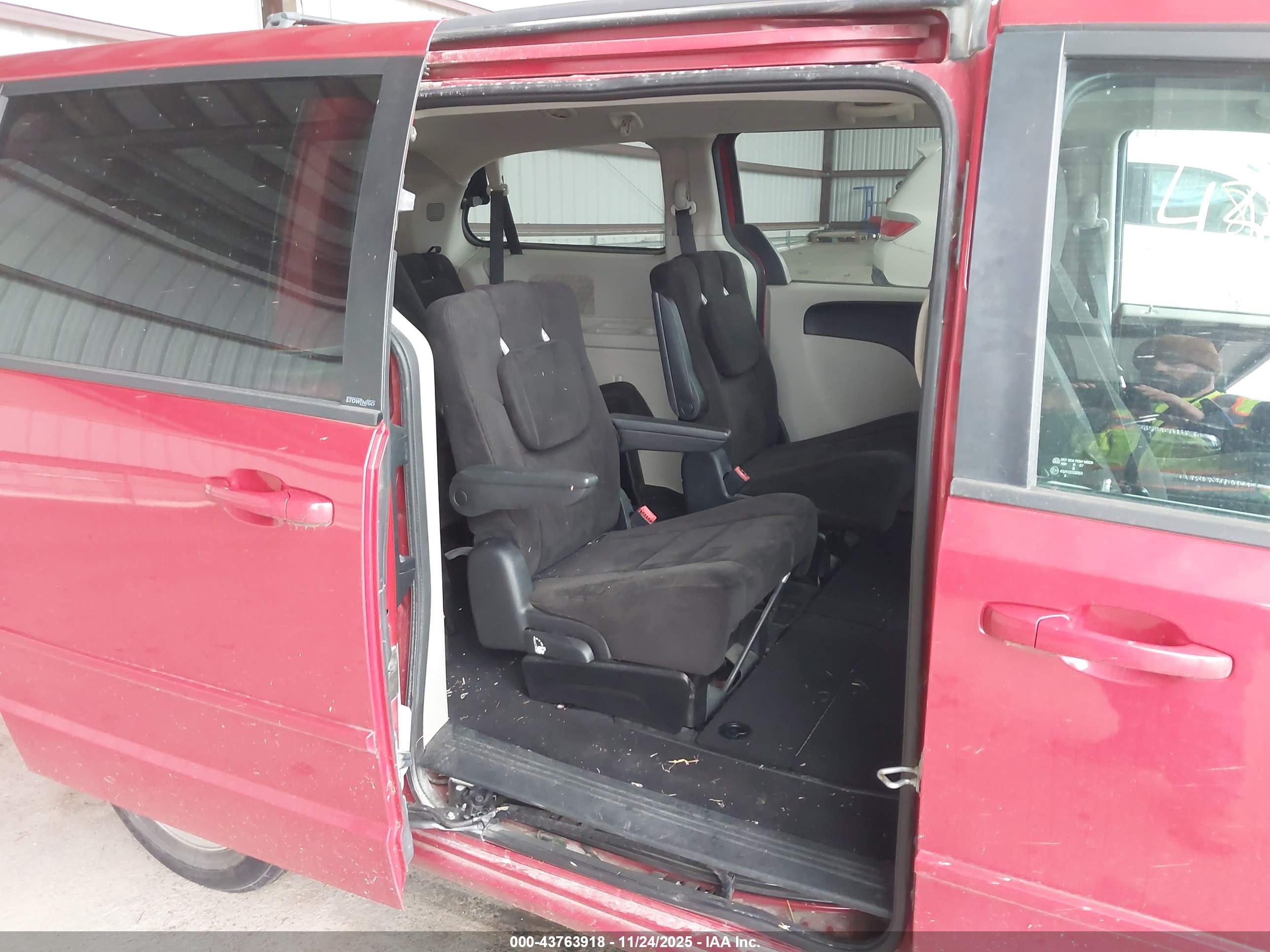 DODGE GRAND image 8