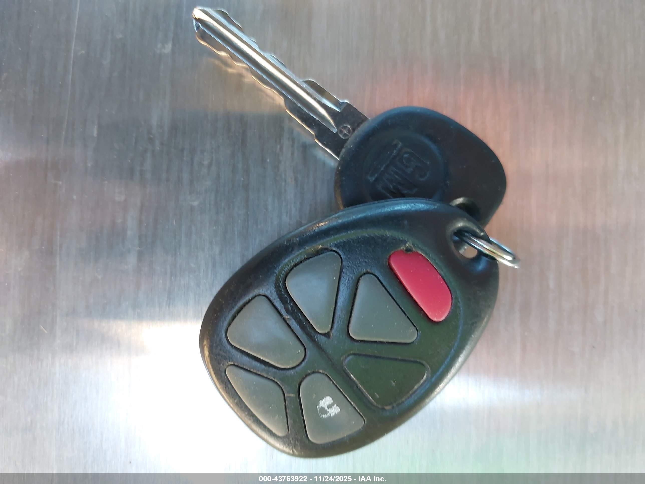 GMC YUKON image 11
