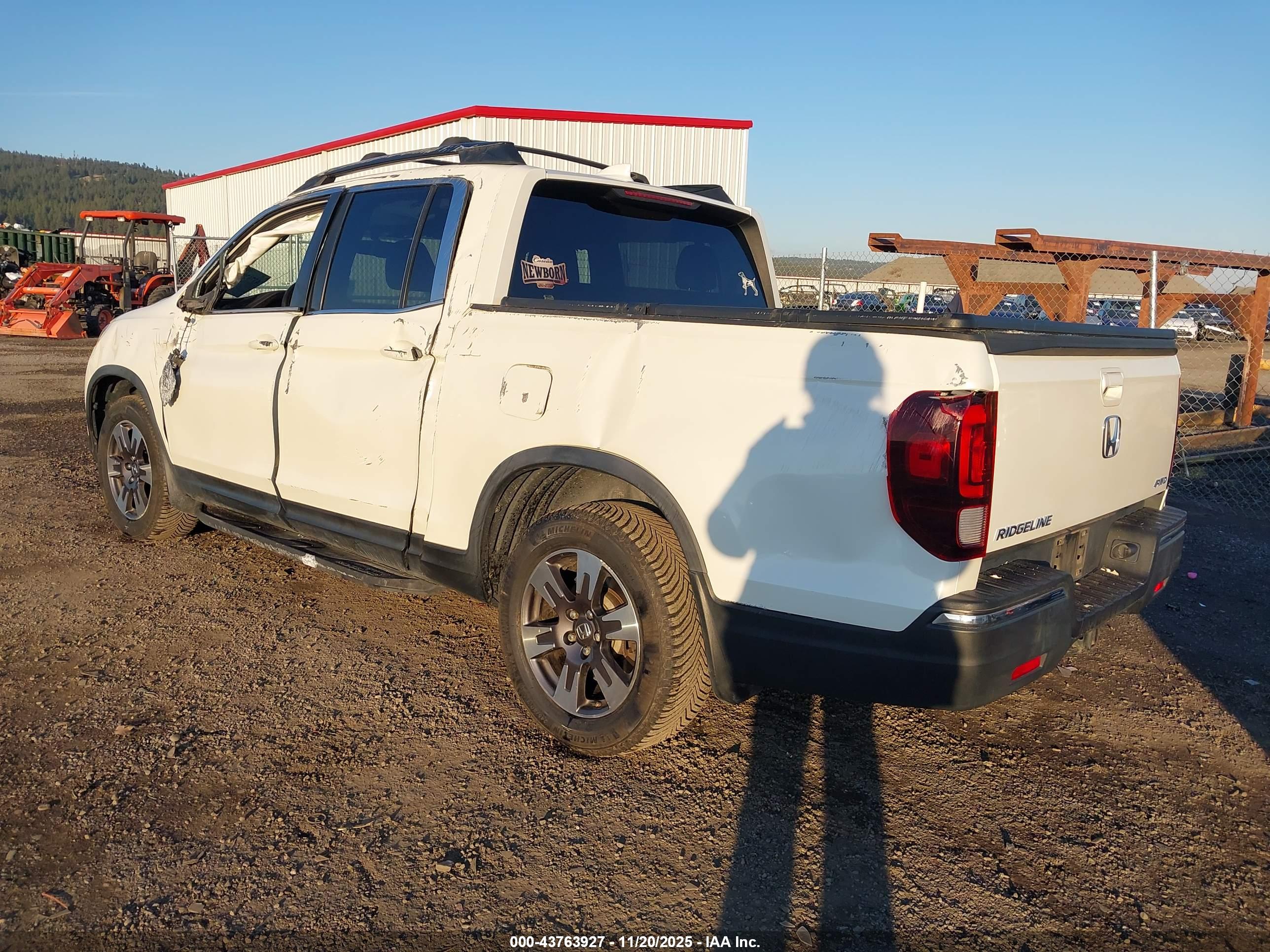 HONDA RIDGELINE image 3