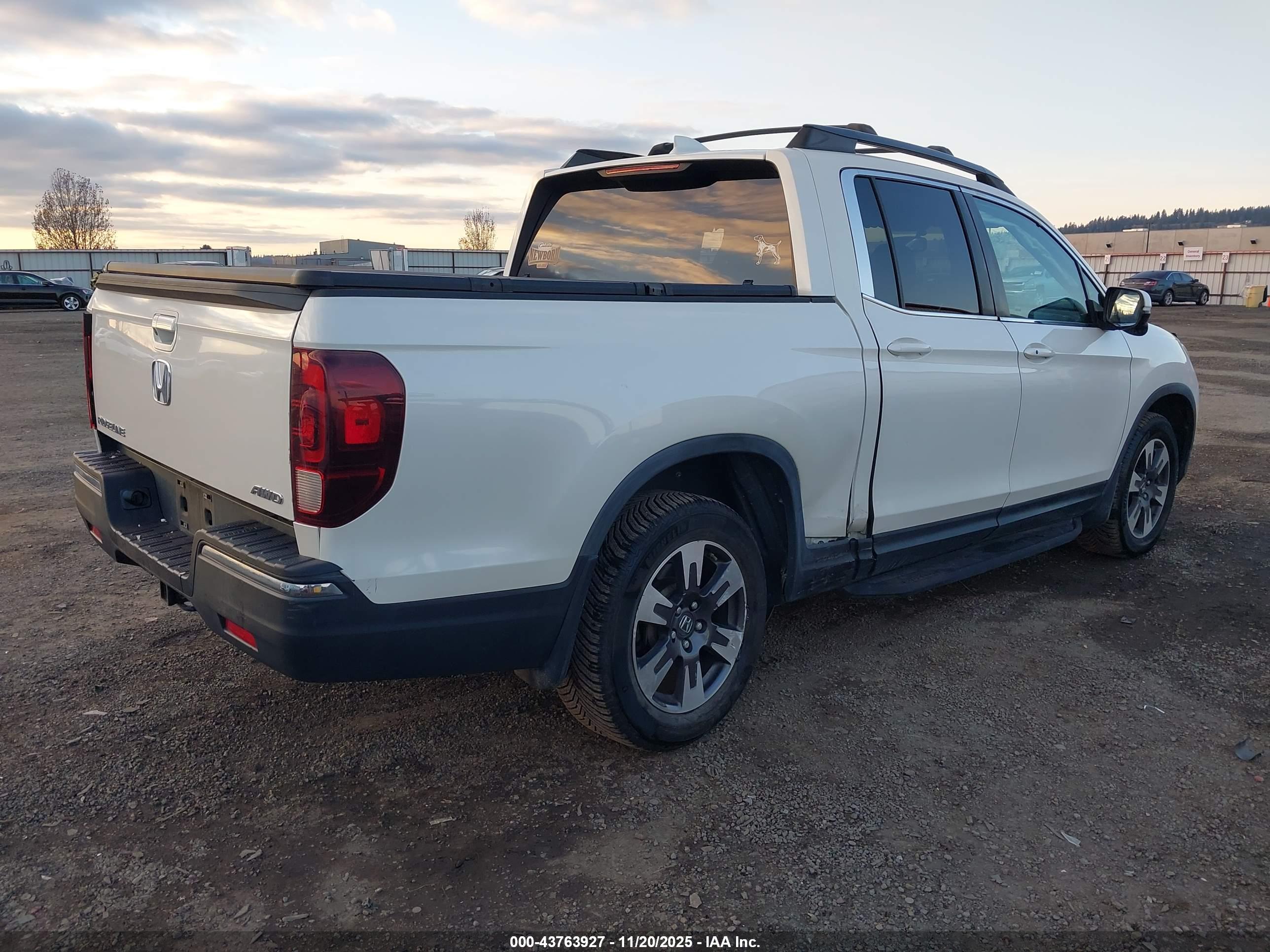 HONDA RIDGELINE image 4