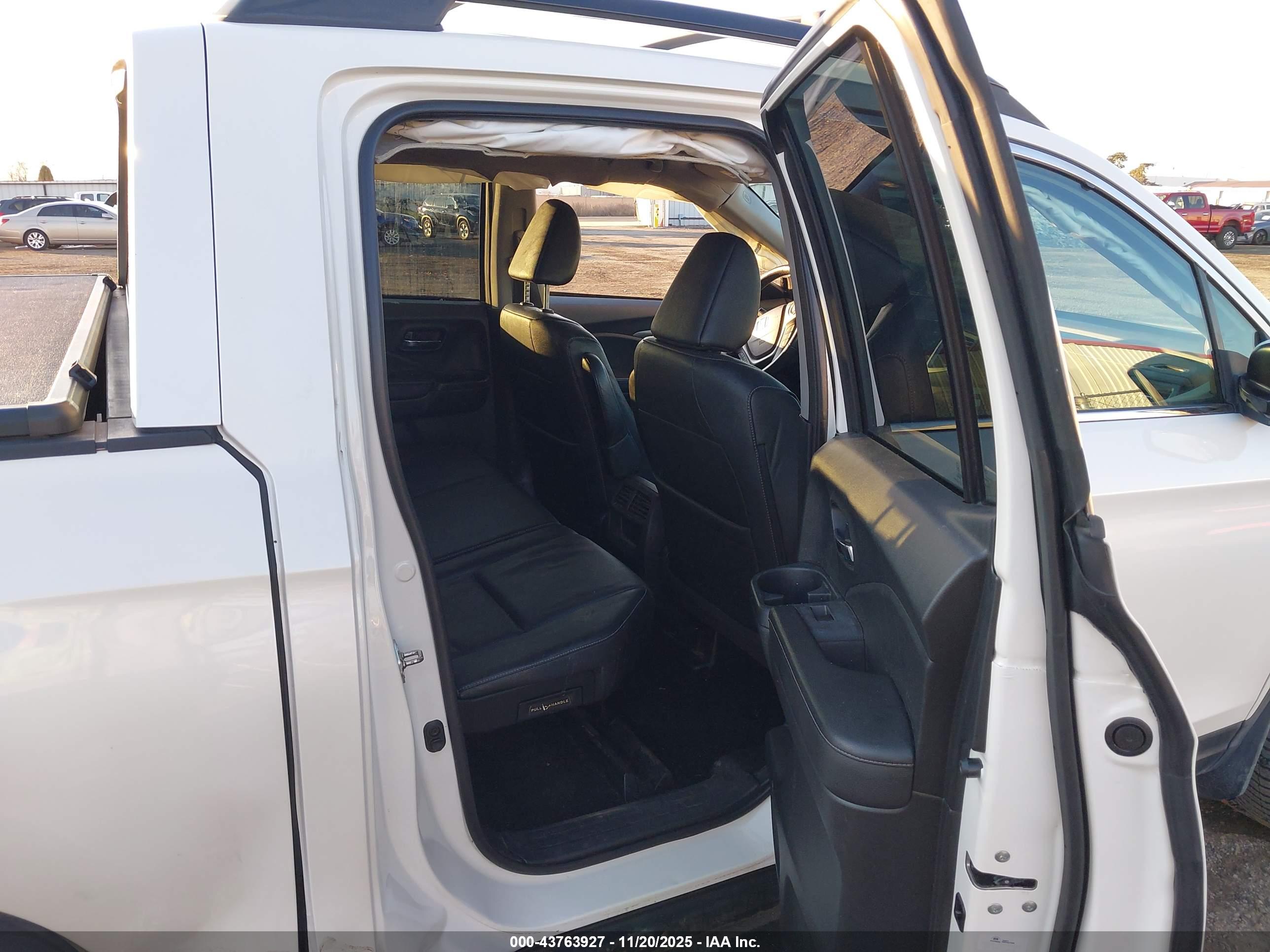 HONDA RIDGELINE image 8