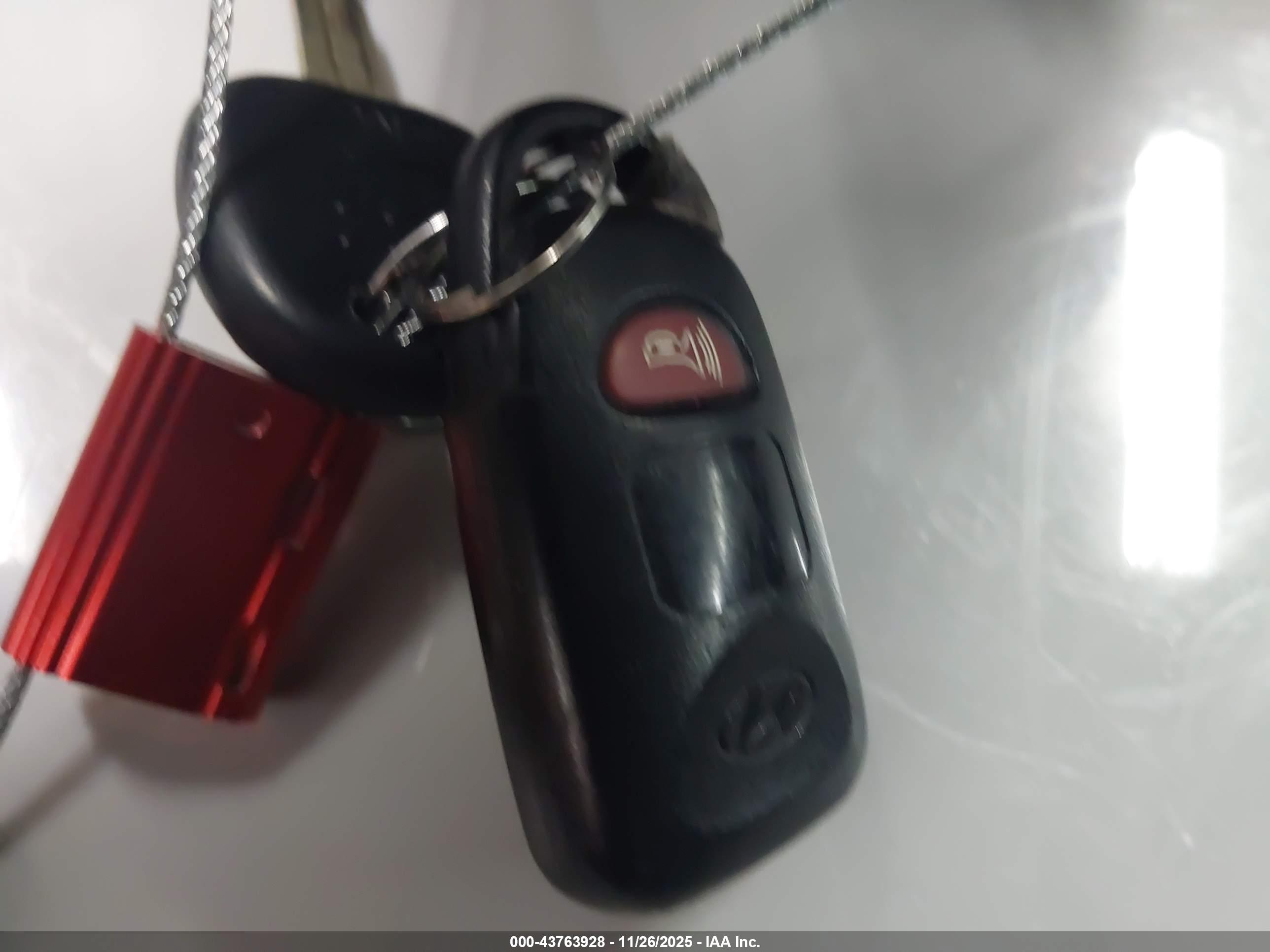 HYUNDAI ELANTRA image 11