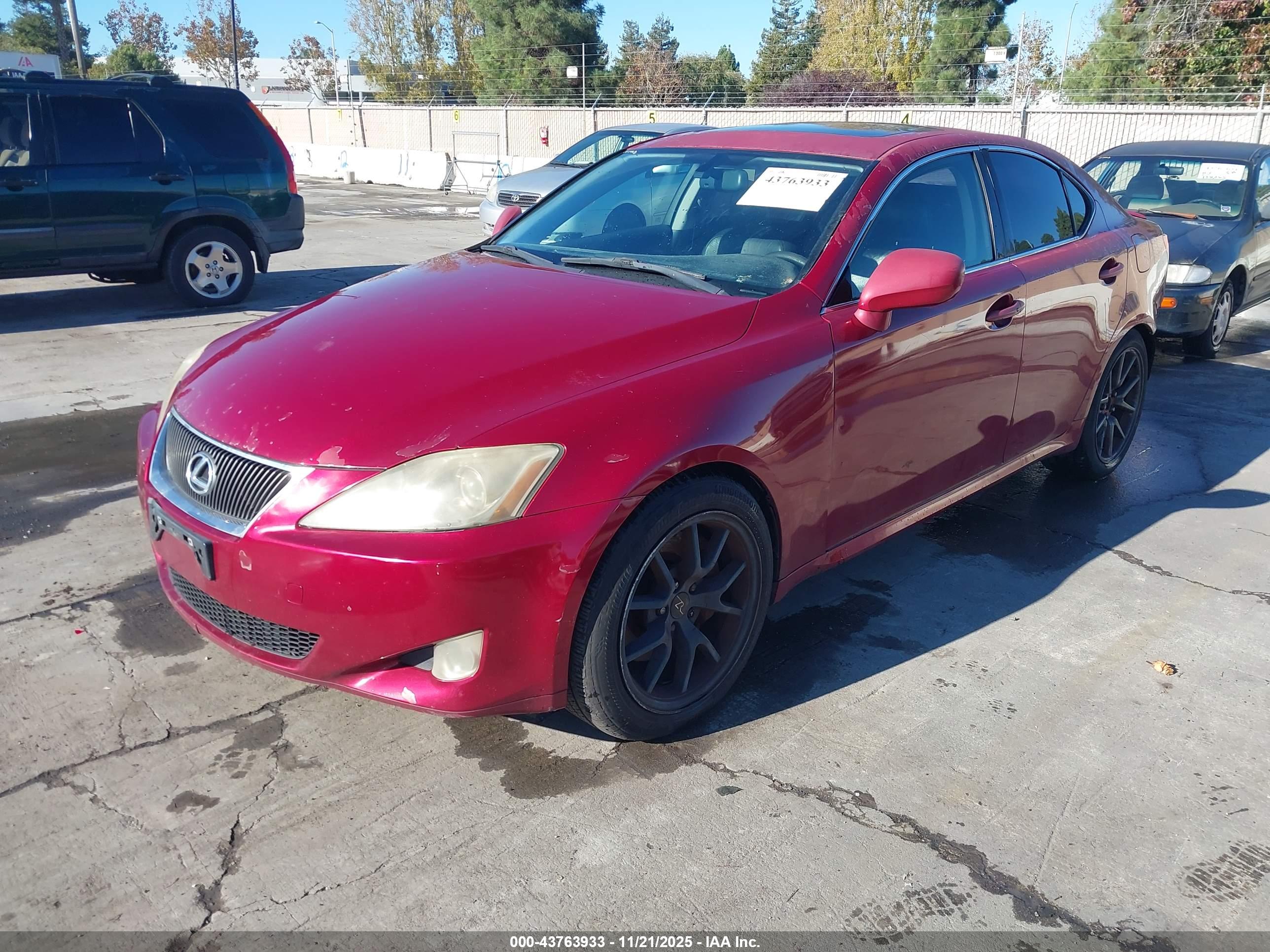 LEXUS IS image 2