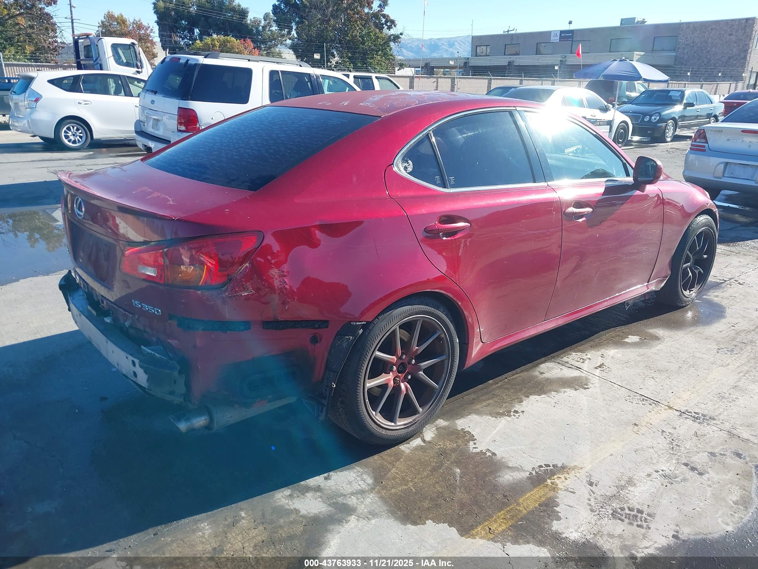 LEXUS IS image 4