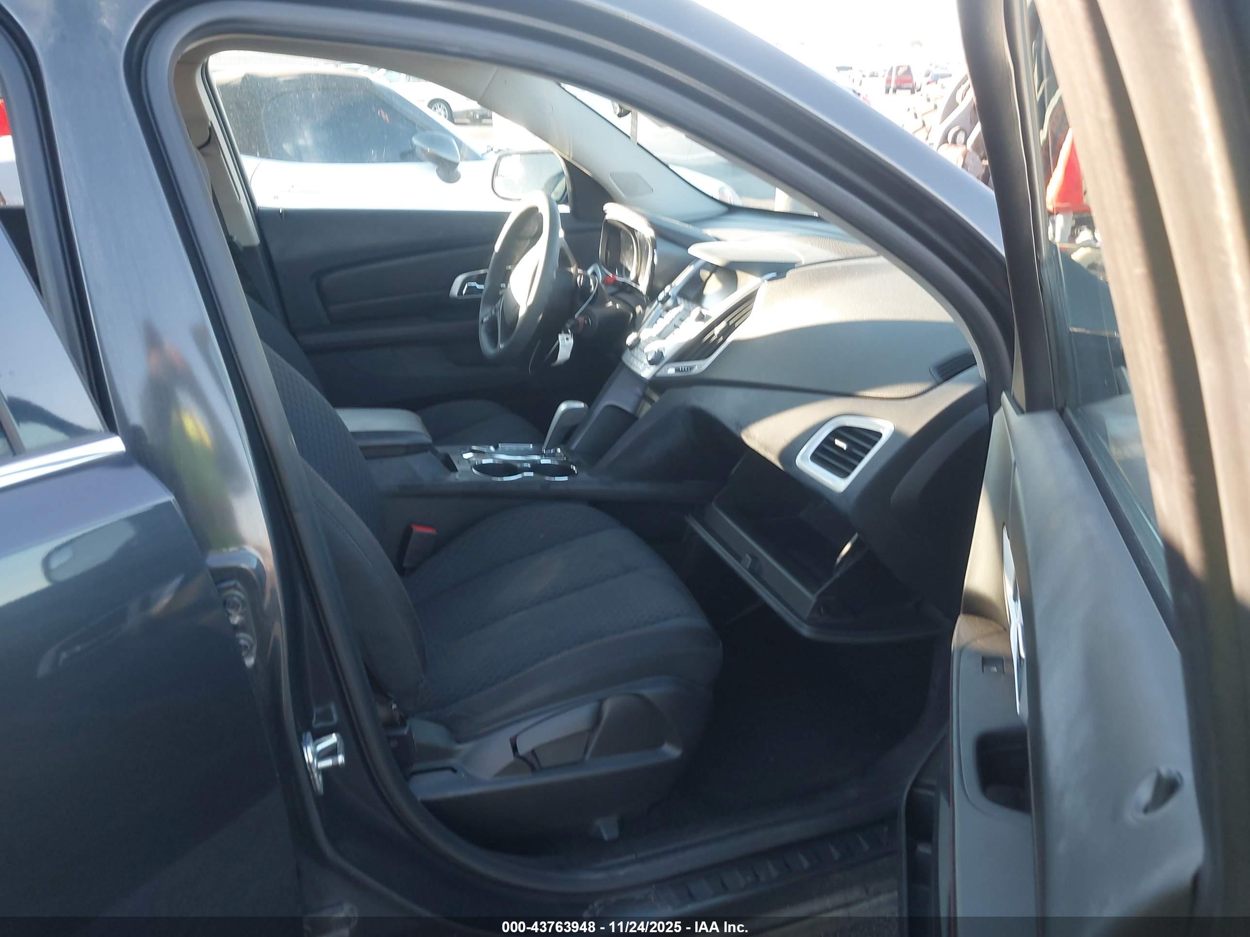 GMC TERRAIN image 5
