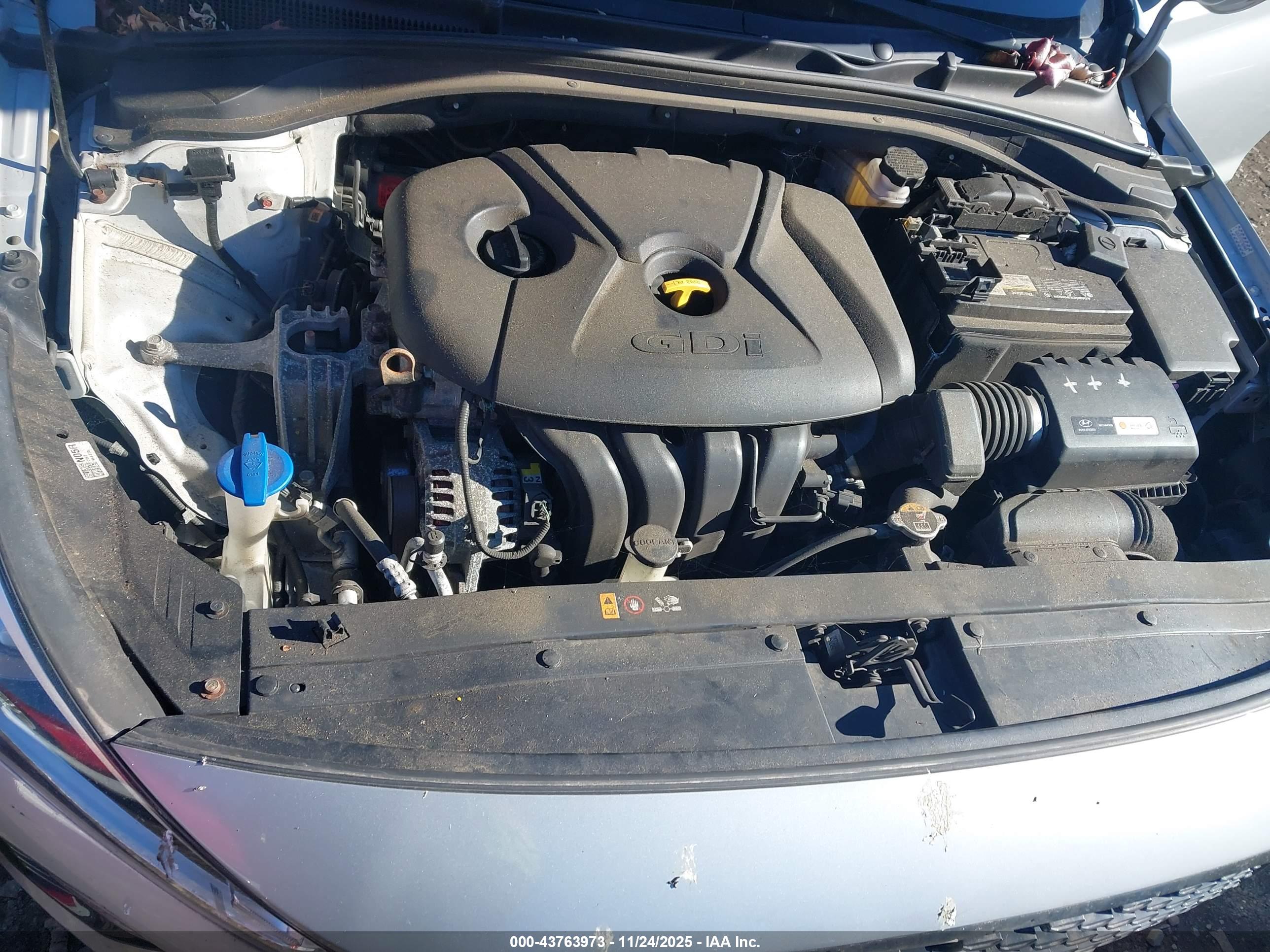 HYUNDAI ELANTRA image 10