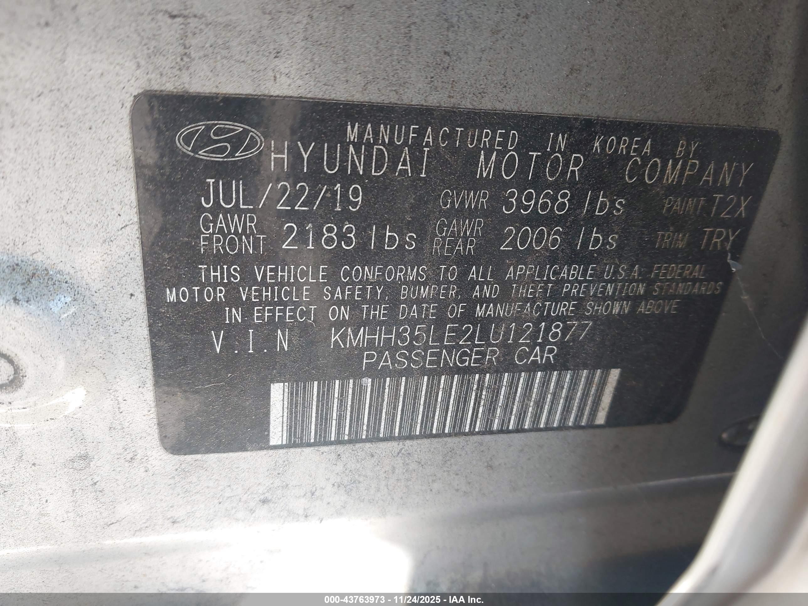 HYUNDAI ELANTRA image 9