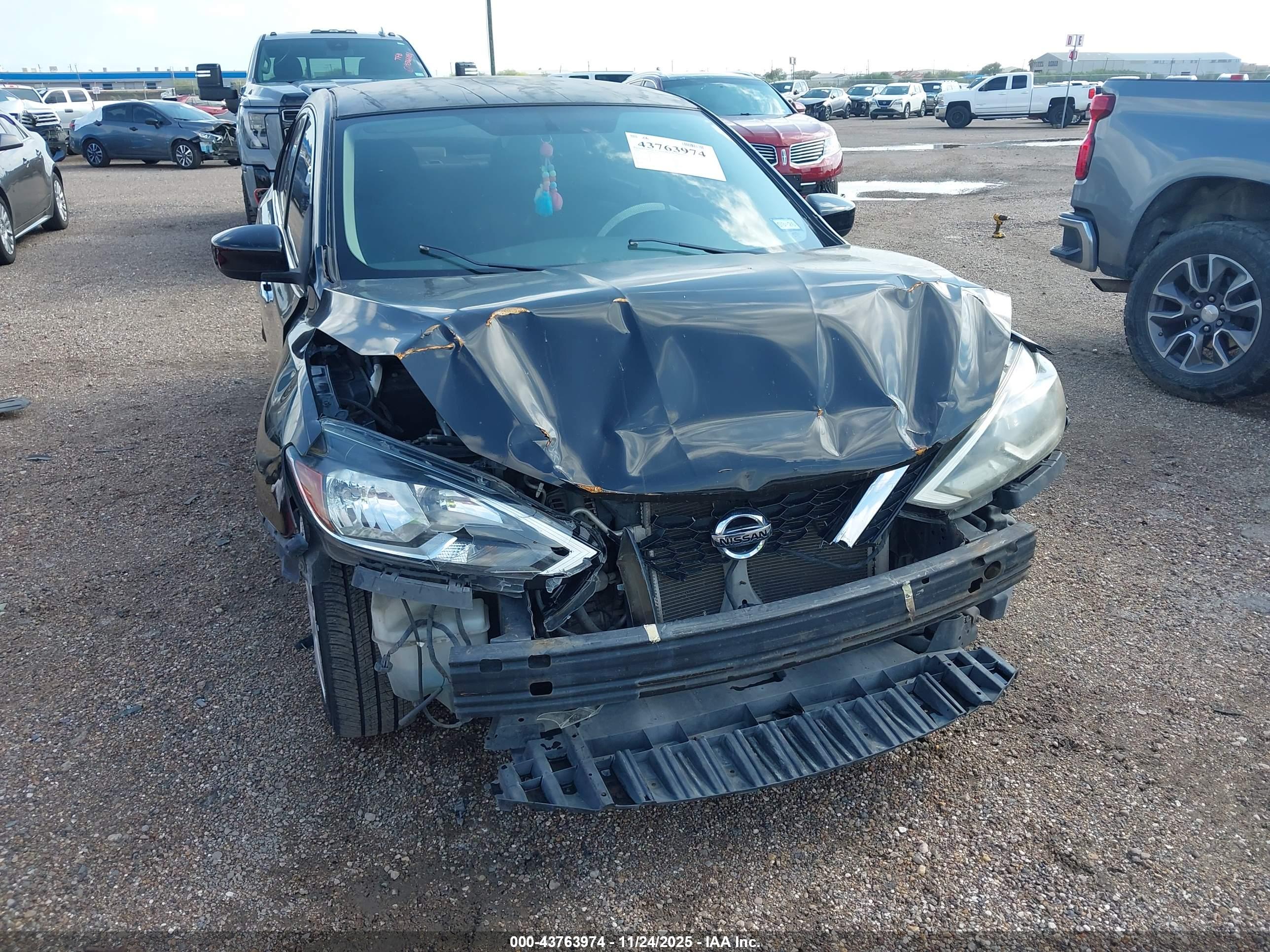 NISSAN SENTRA image 6