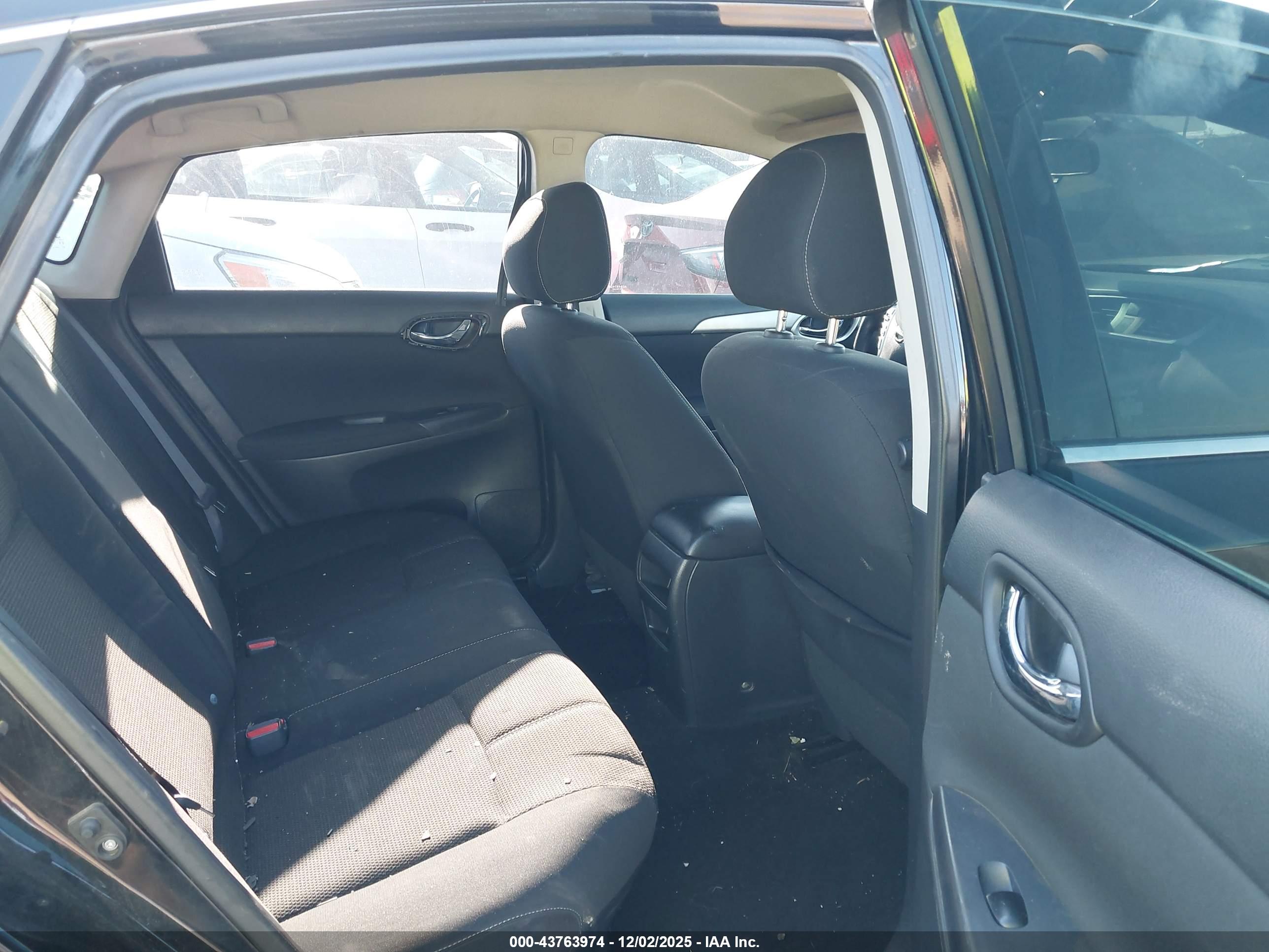 NISSAN SENTRA image 8