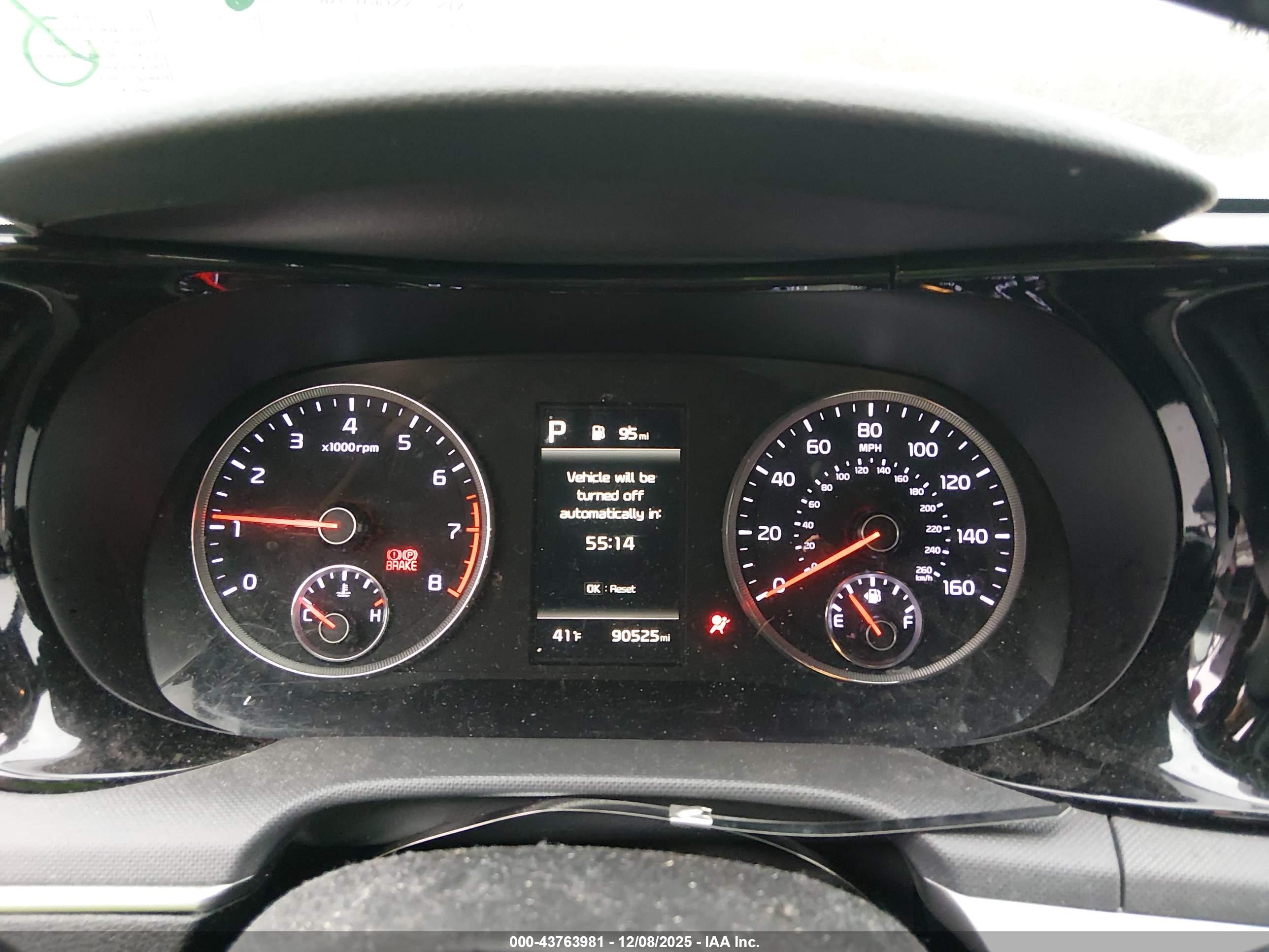 KIA K5 image 7