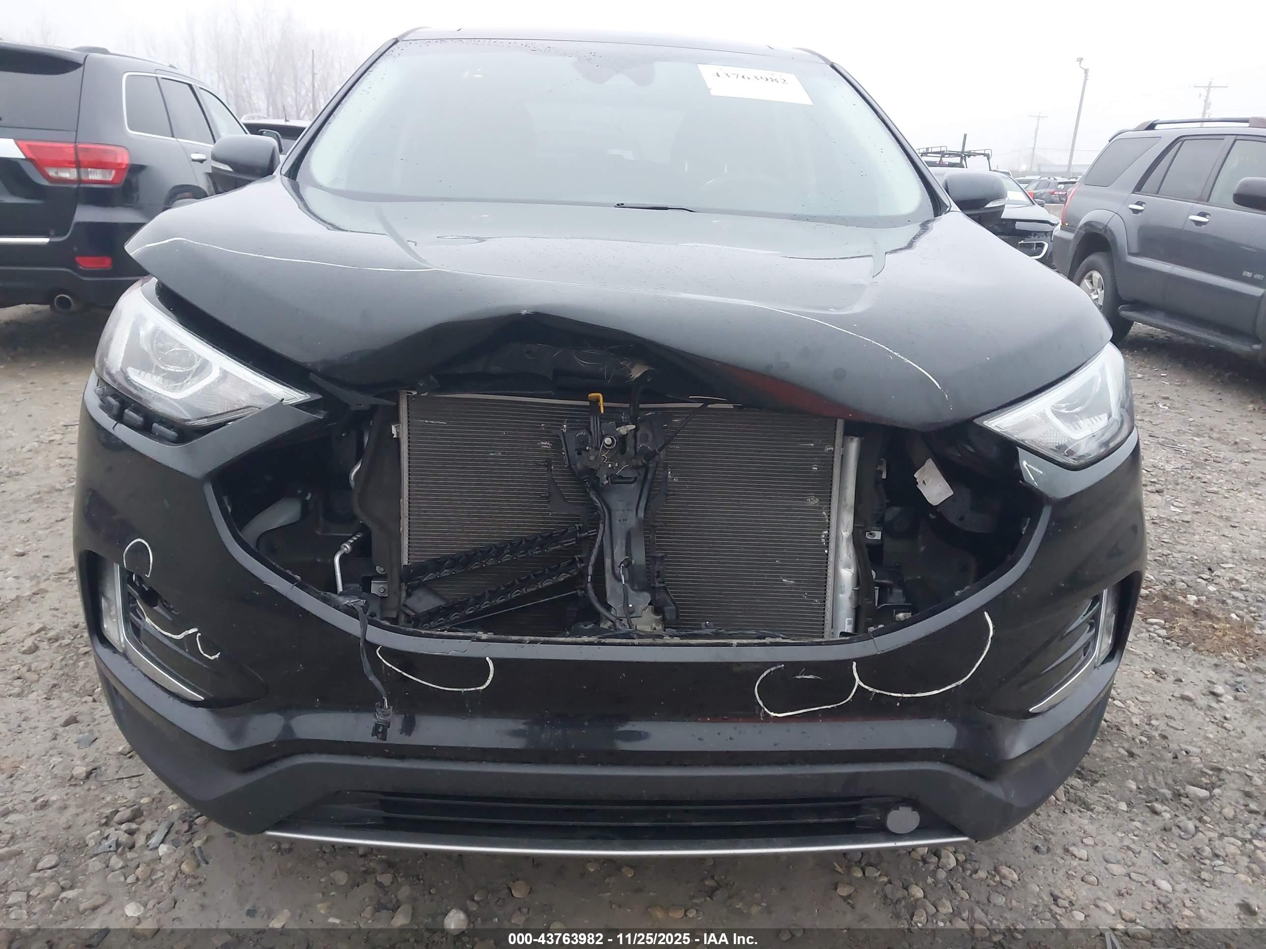 FORD EDGE image 6