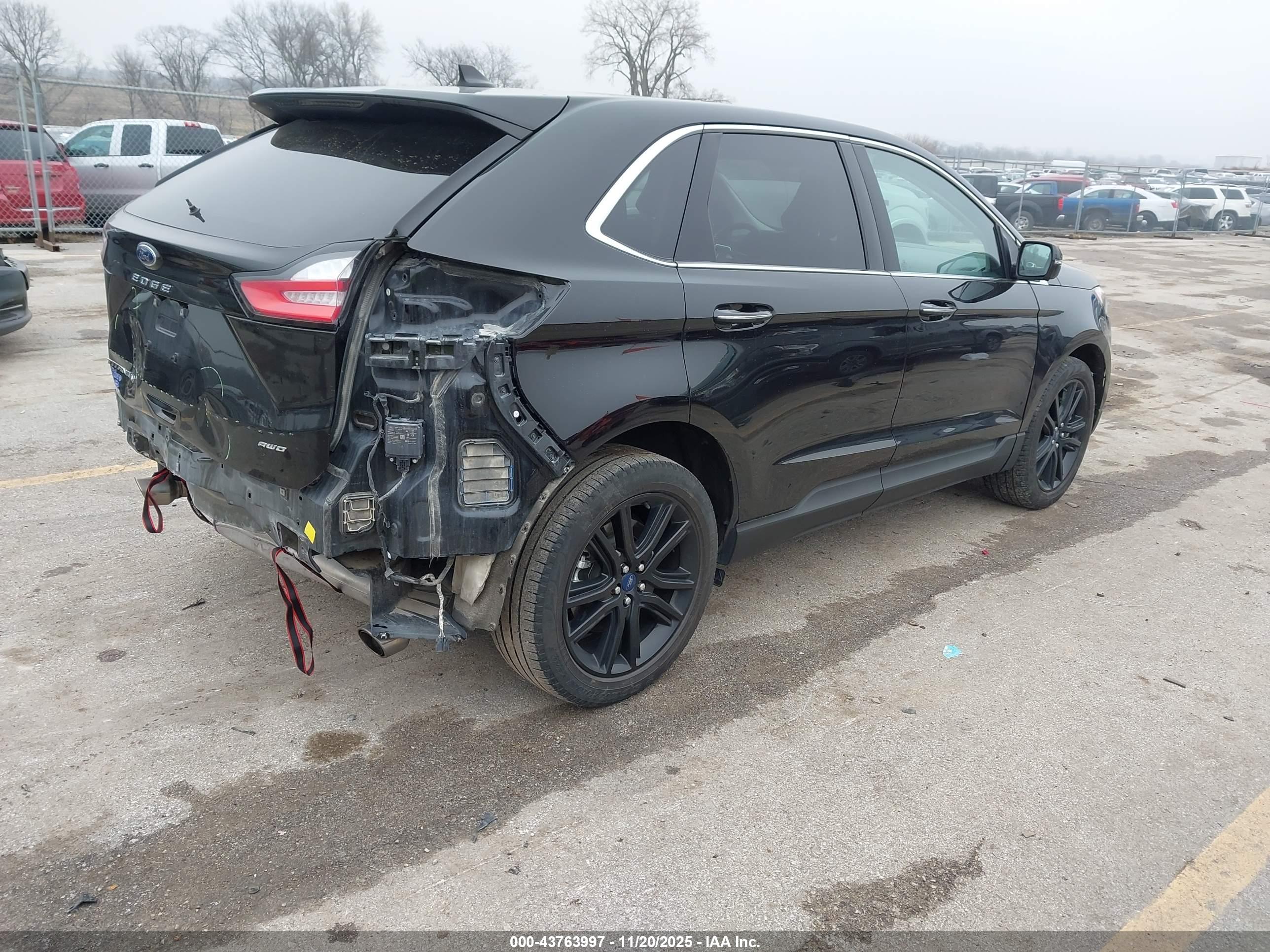 FORD EDGE image 4