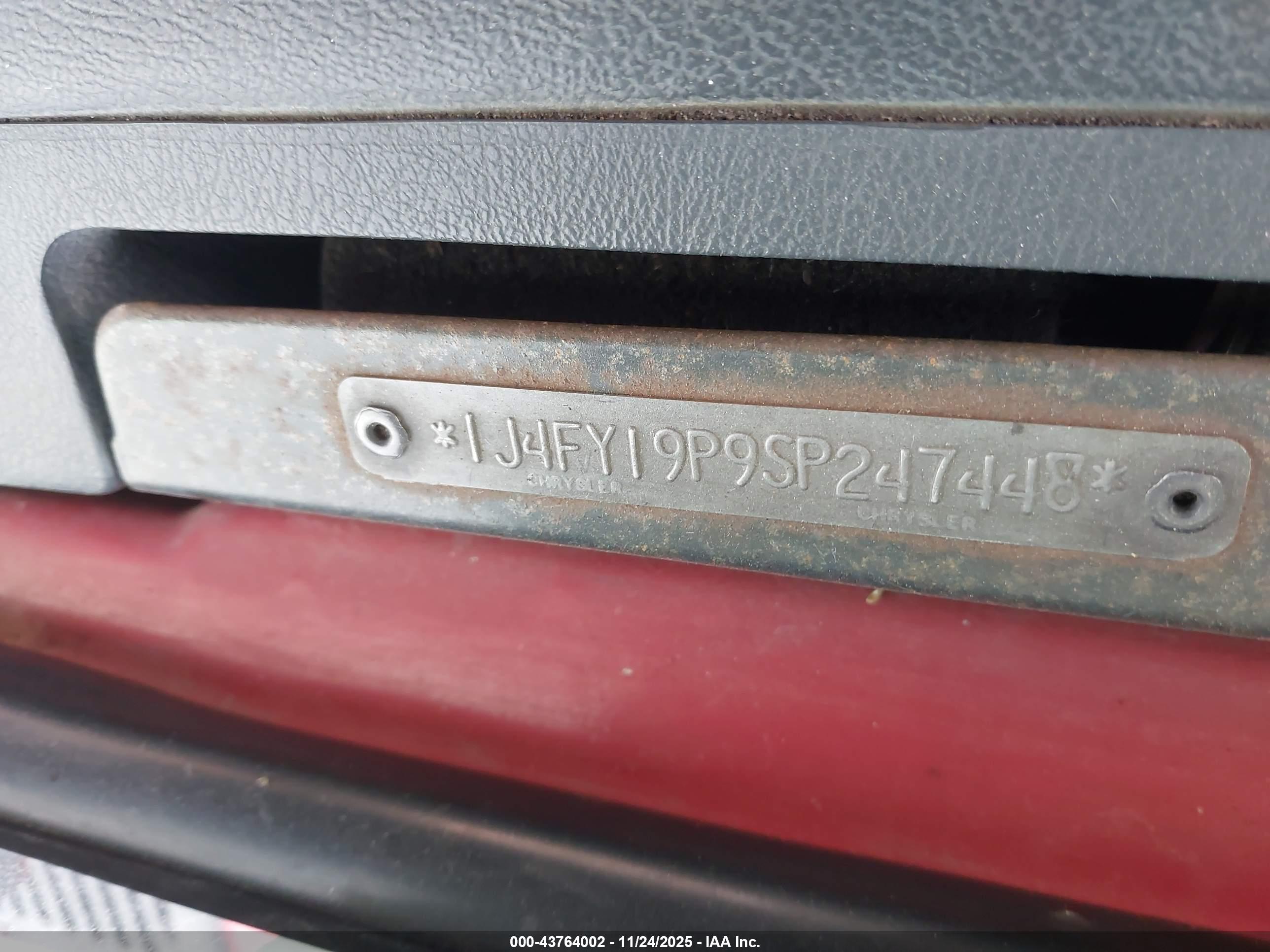 JEEP WRANGLER image 9