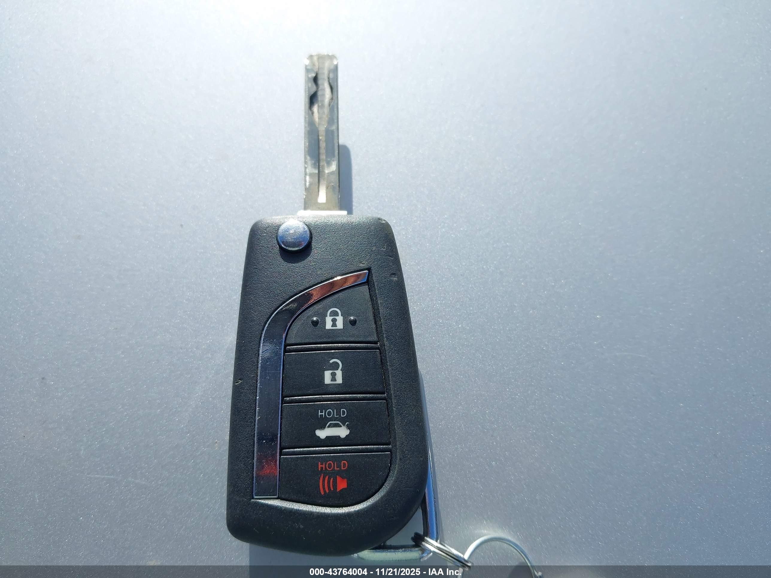 TOYOTA COROLLA image 11