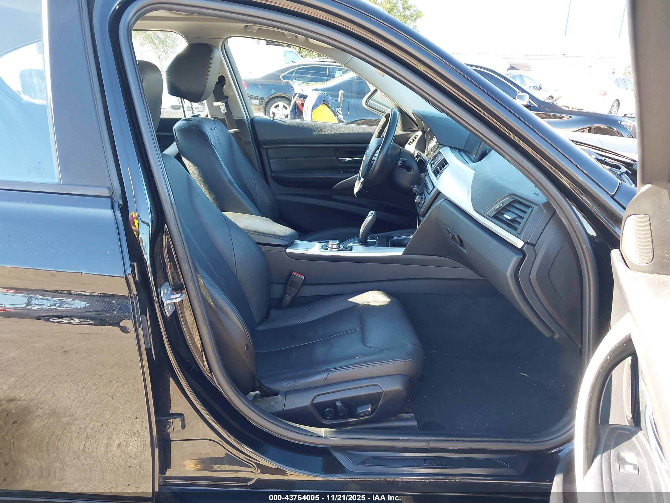 BMW 328I image 5