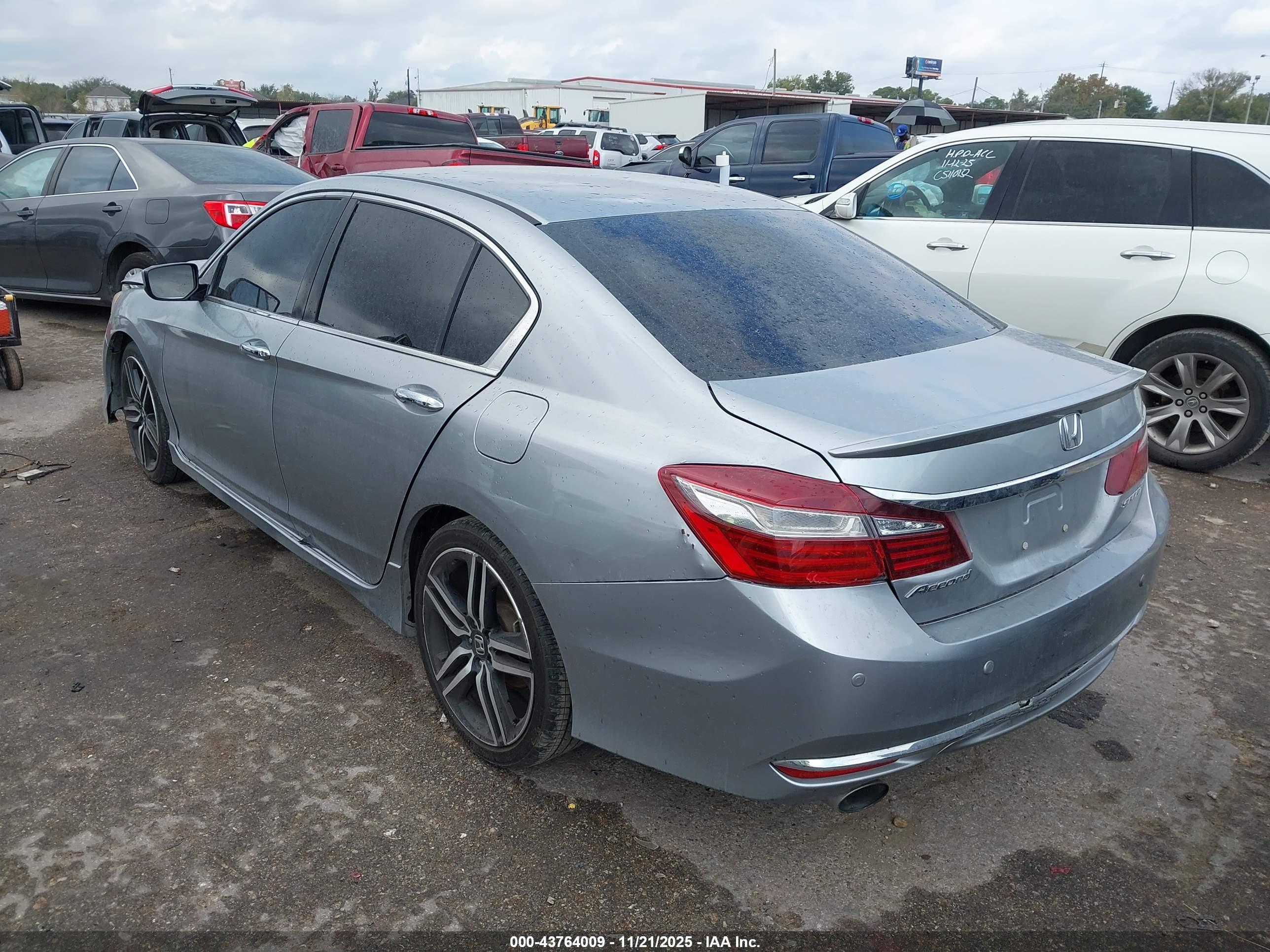 HONDA ACCORD image 3