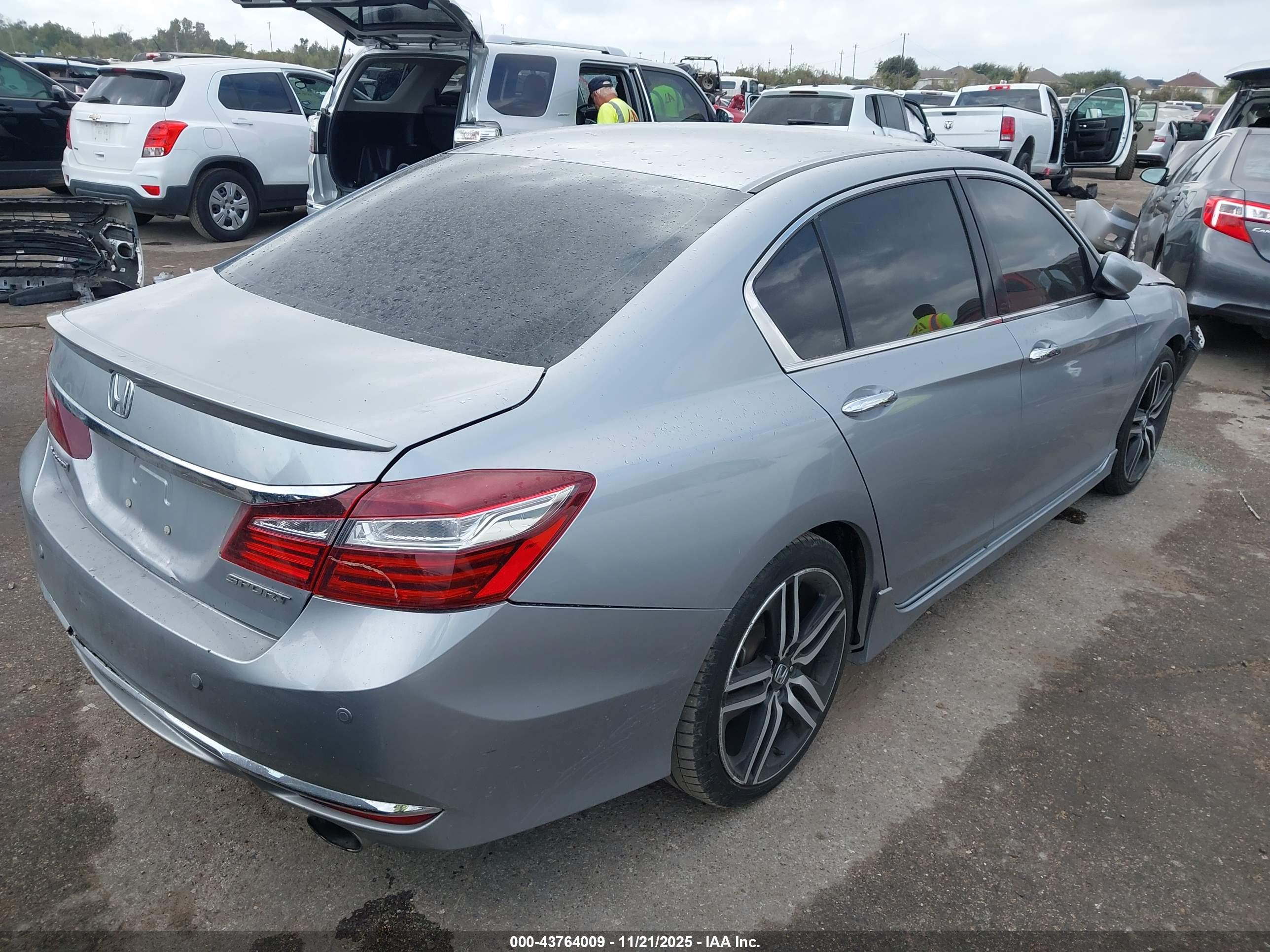 HONDA ACCORD image 4
