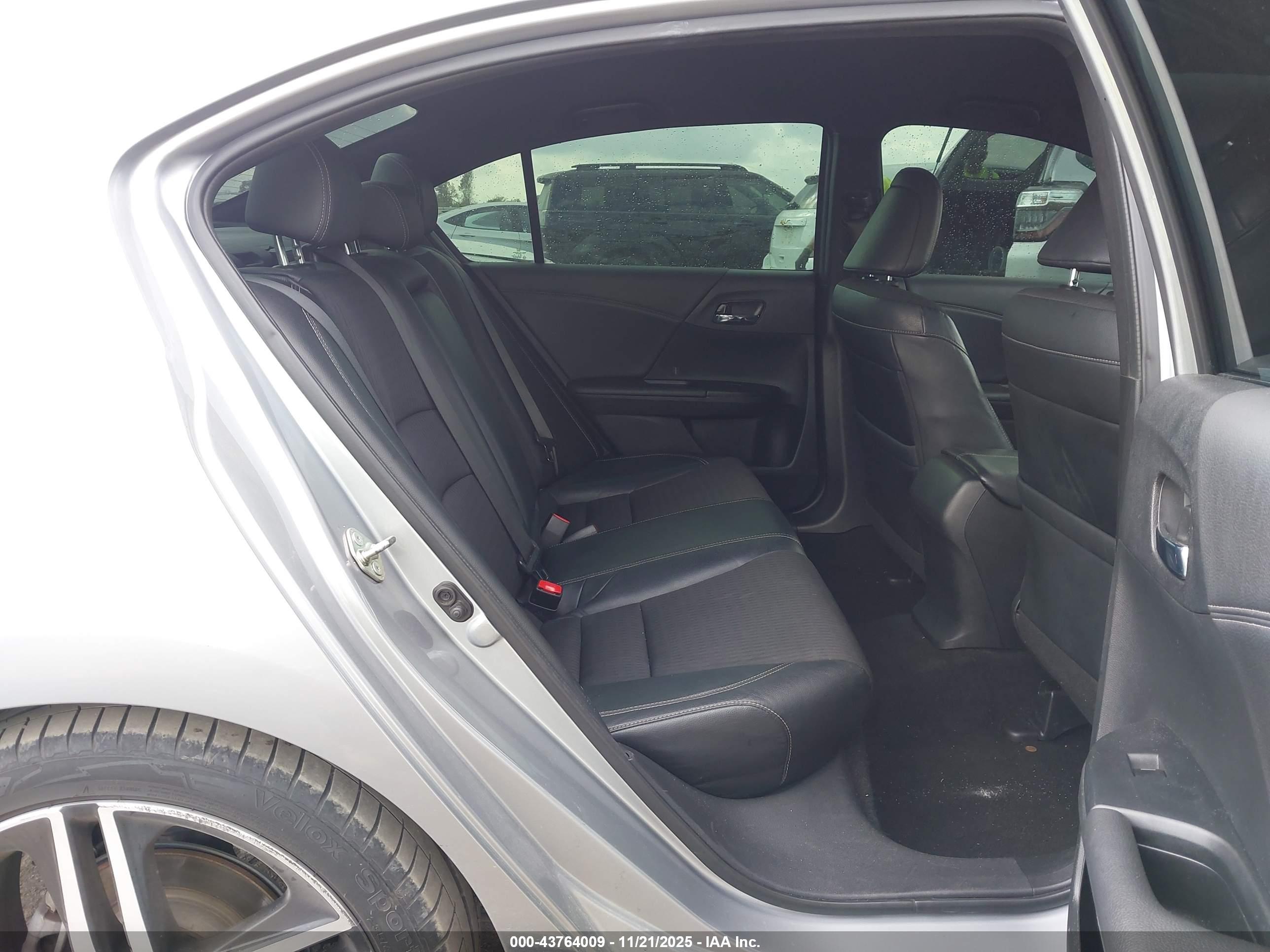 HONDA ACCORD image 8