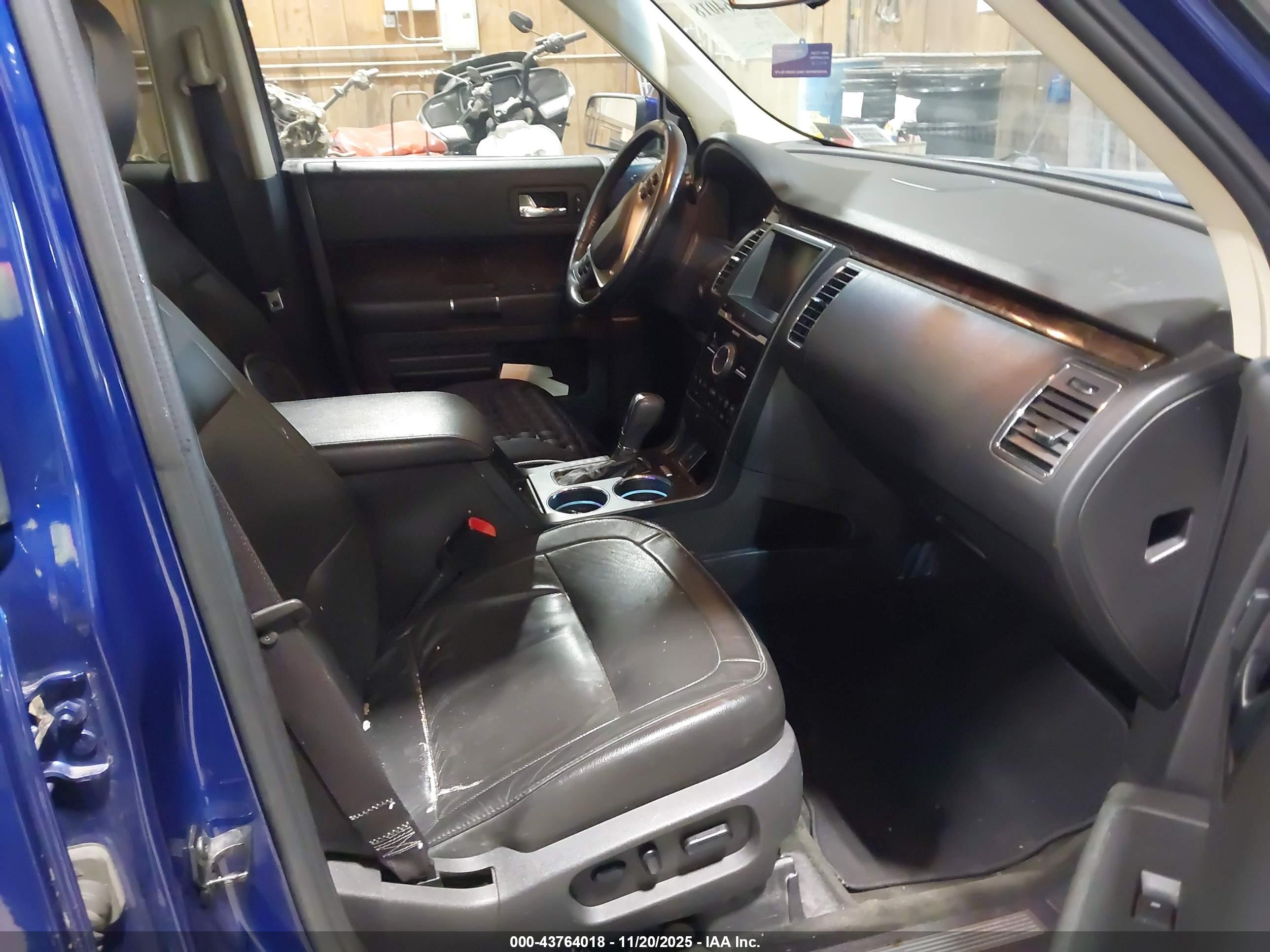 FORD FLEX image 5
