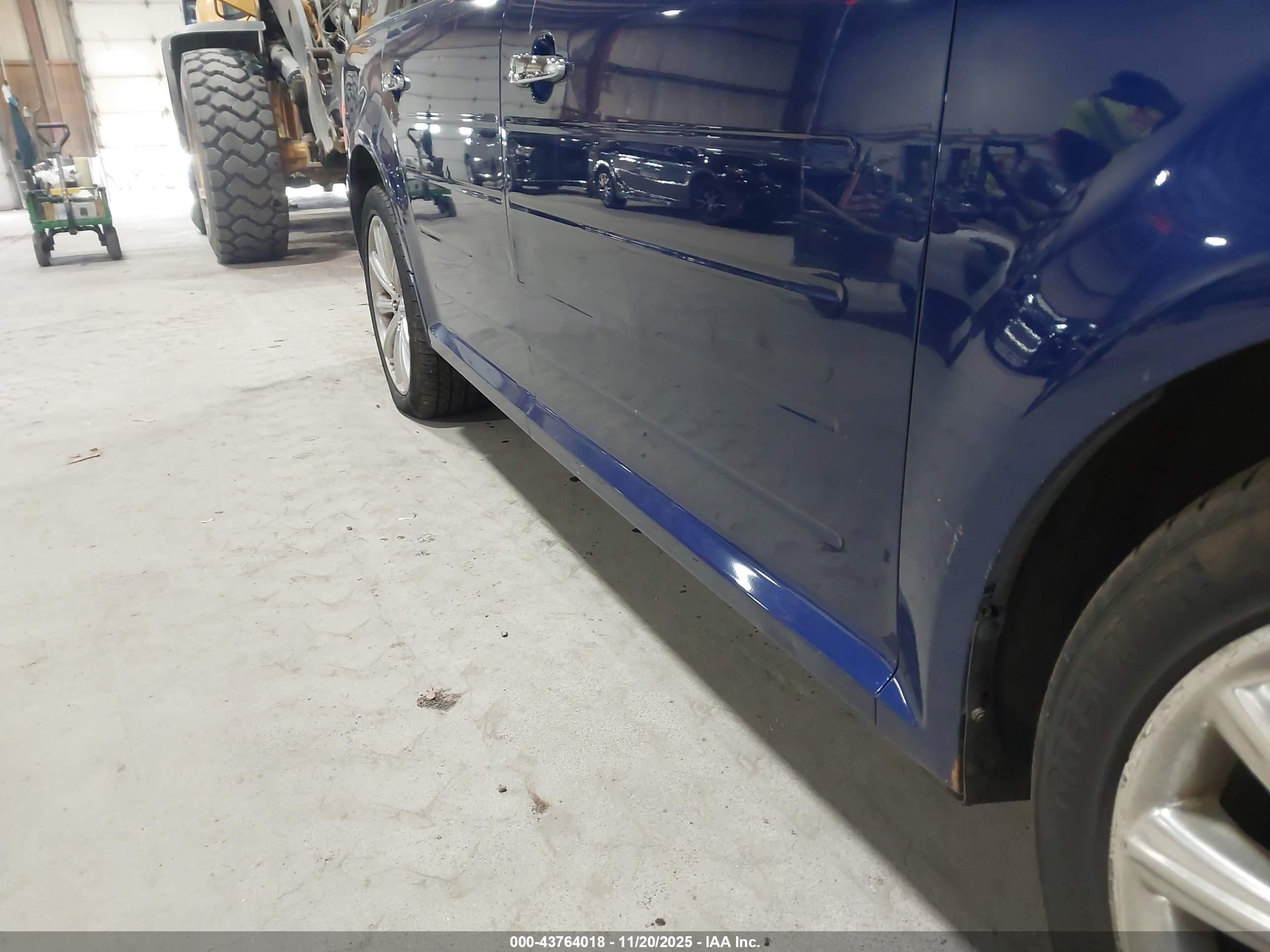 FORD FLEX image 6