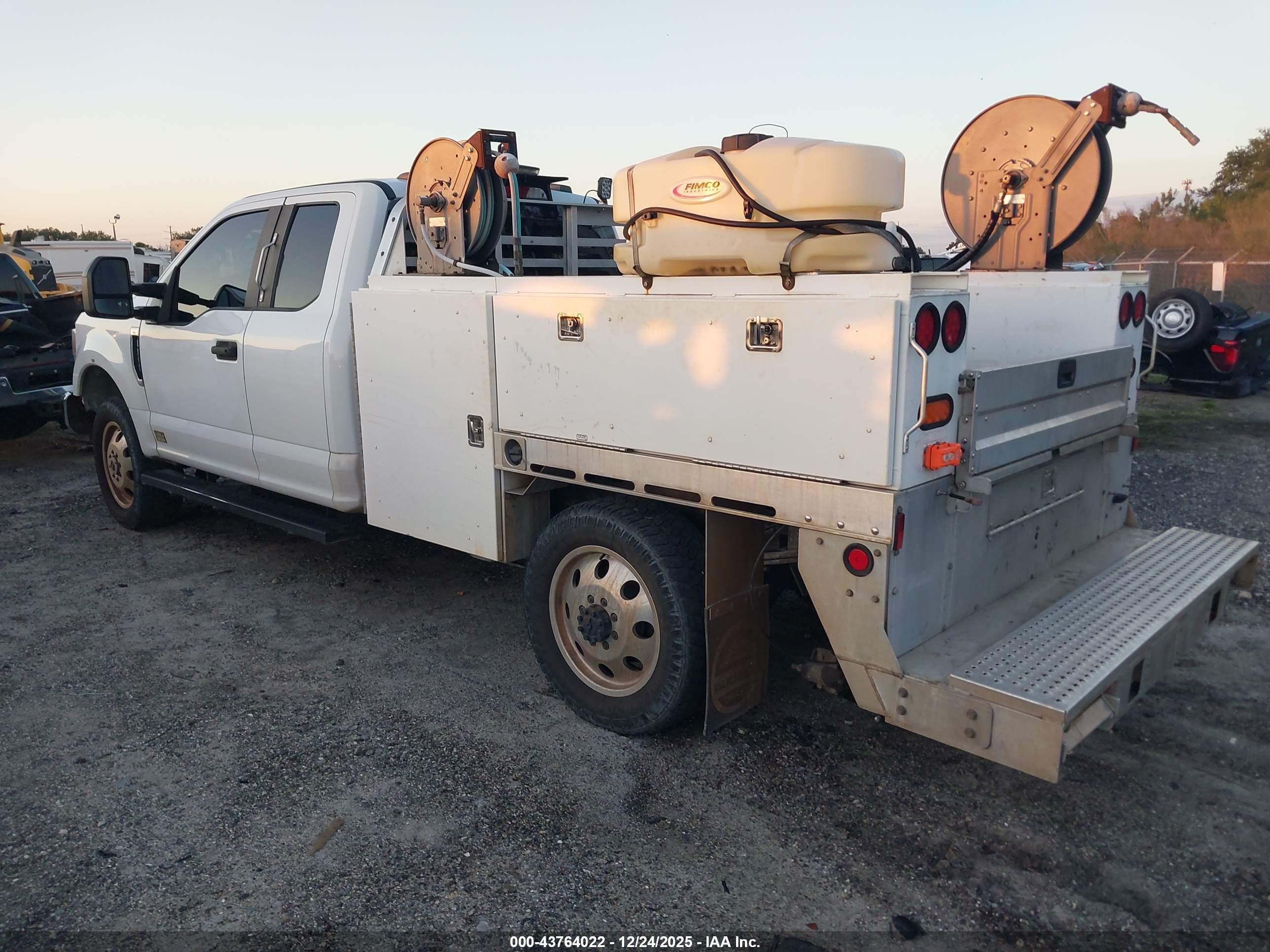 FORD F-250 image 3