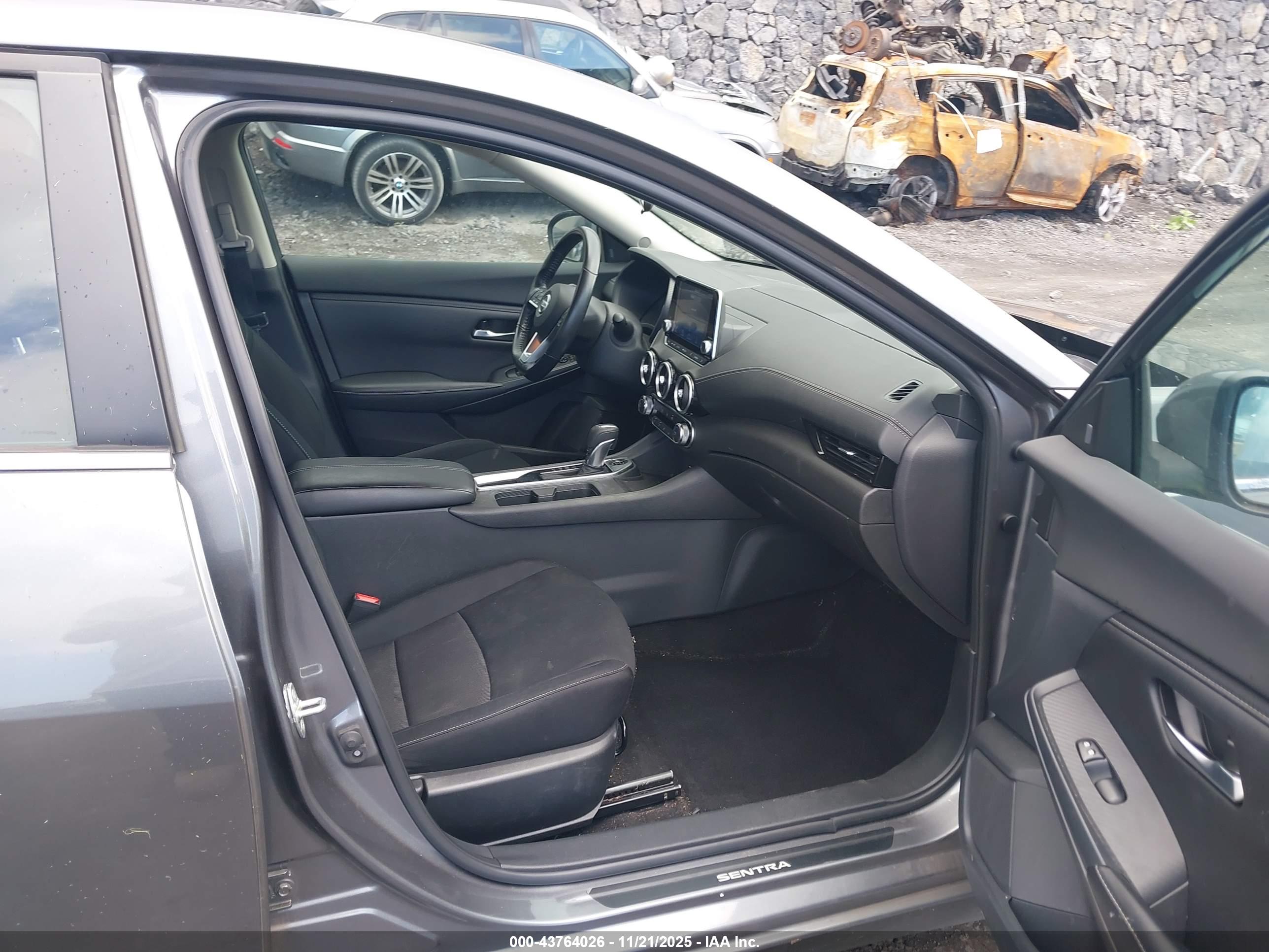 NISSAN SENTRA image 5