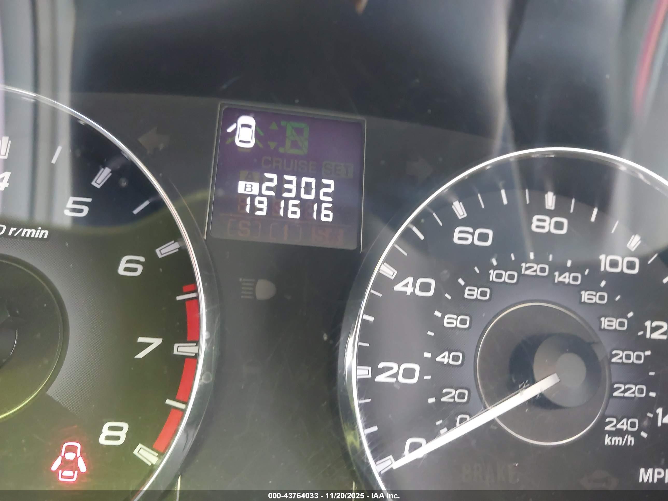 SUBARU OUTBACK image 7