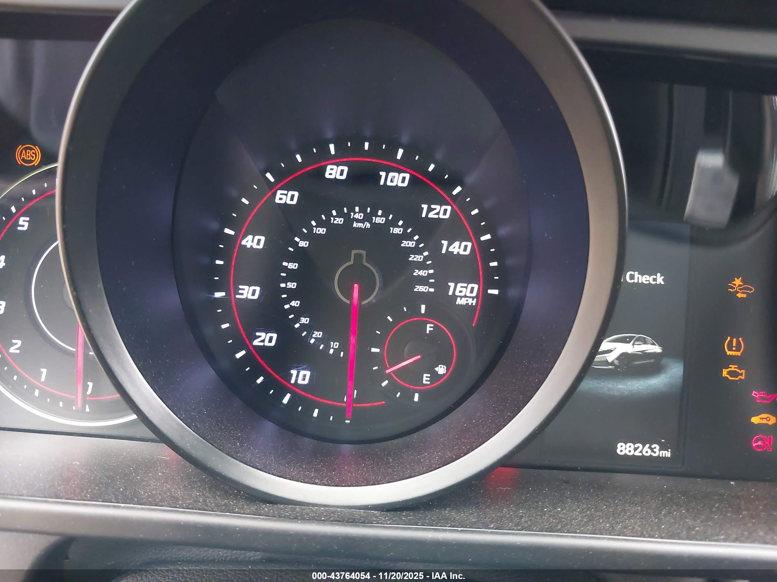 HYUNDAI ELANTRA image 7