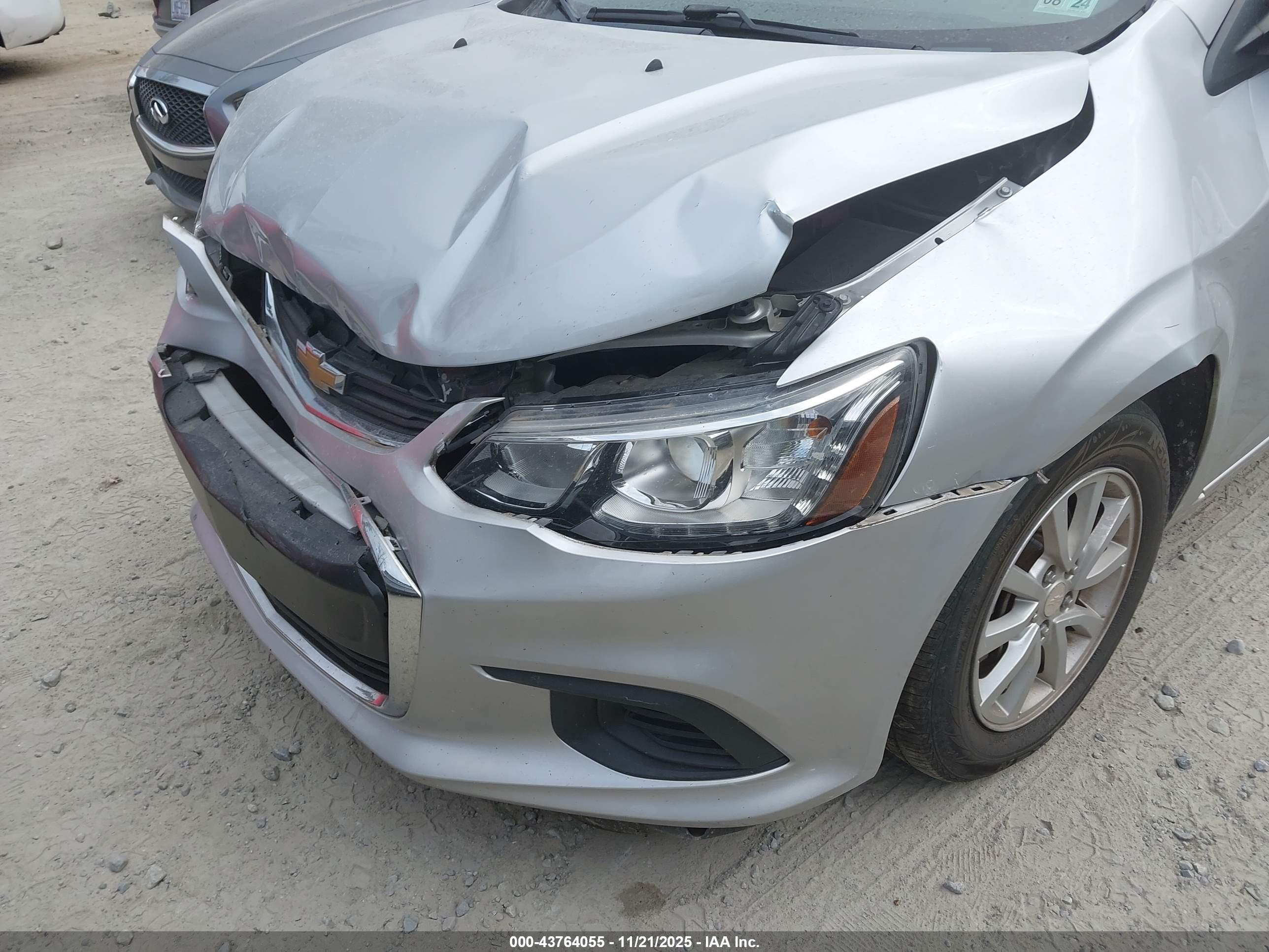 CHEVROLET SONIC image 6