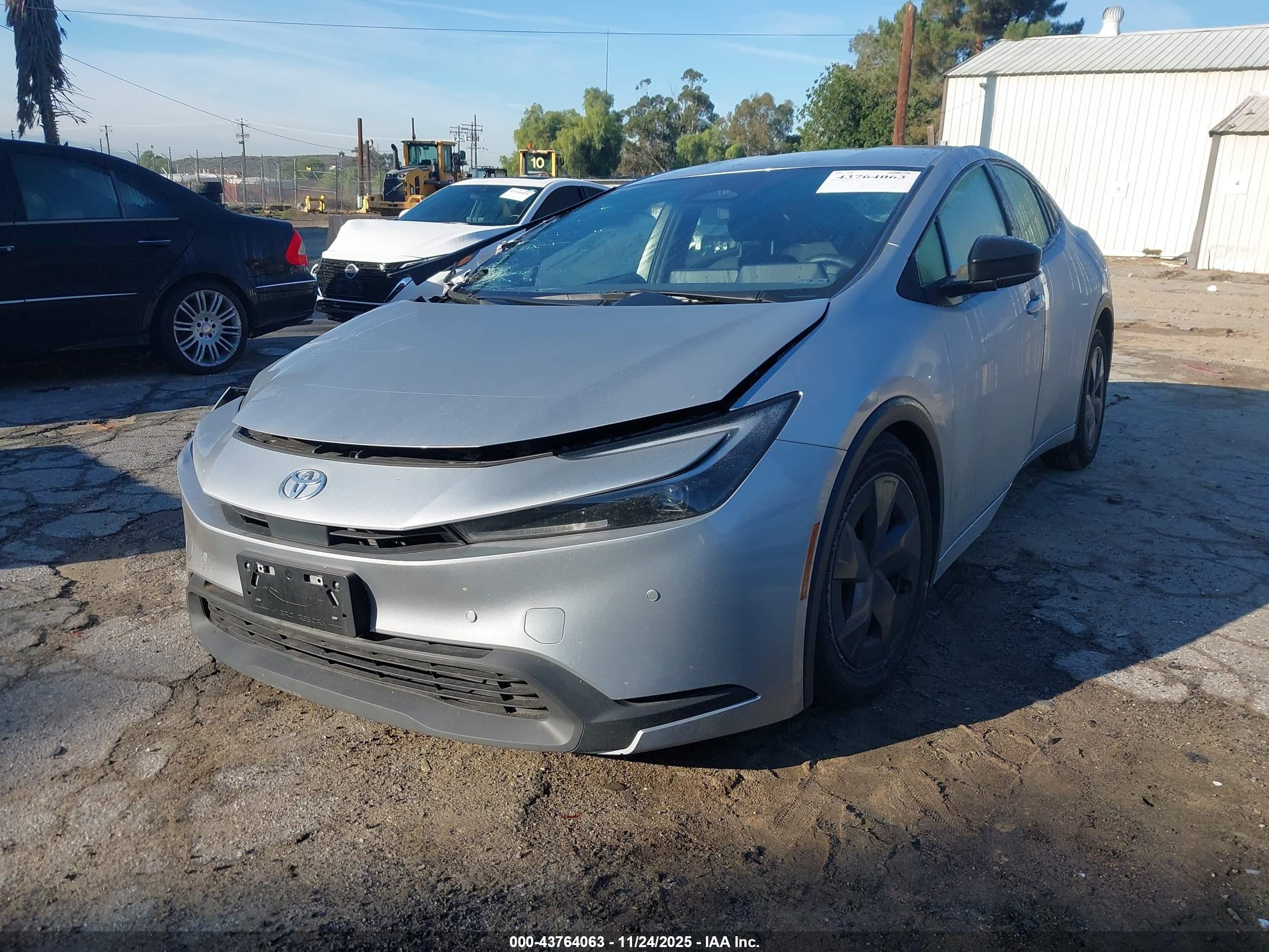 TOYOTA PRIUS image 2