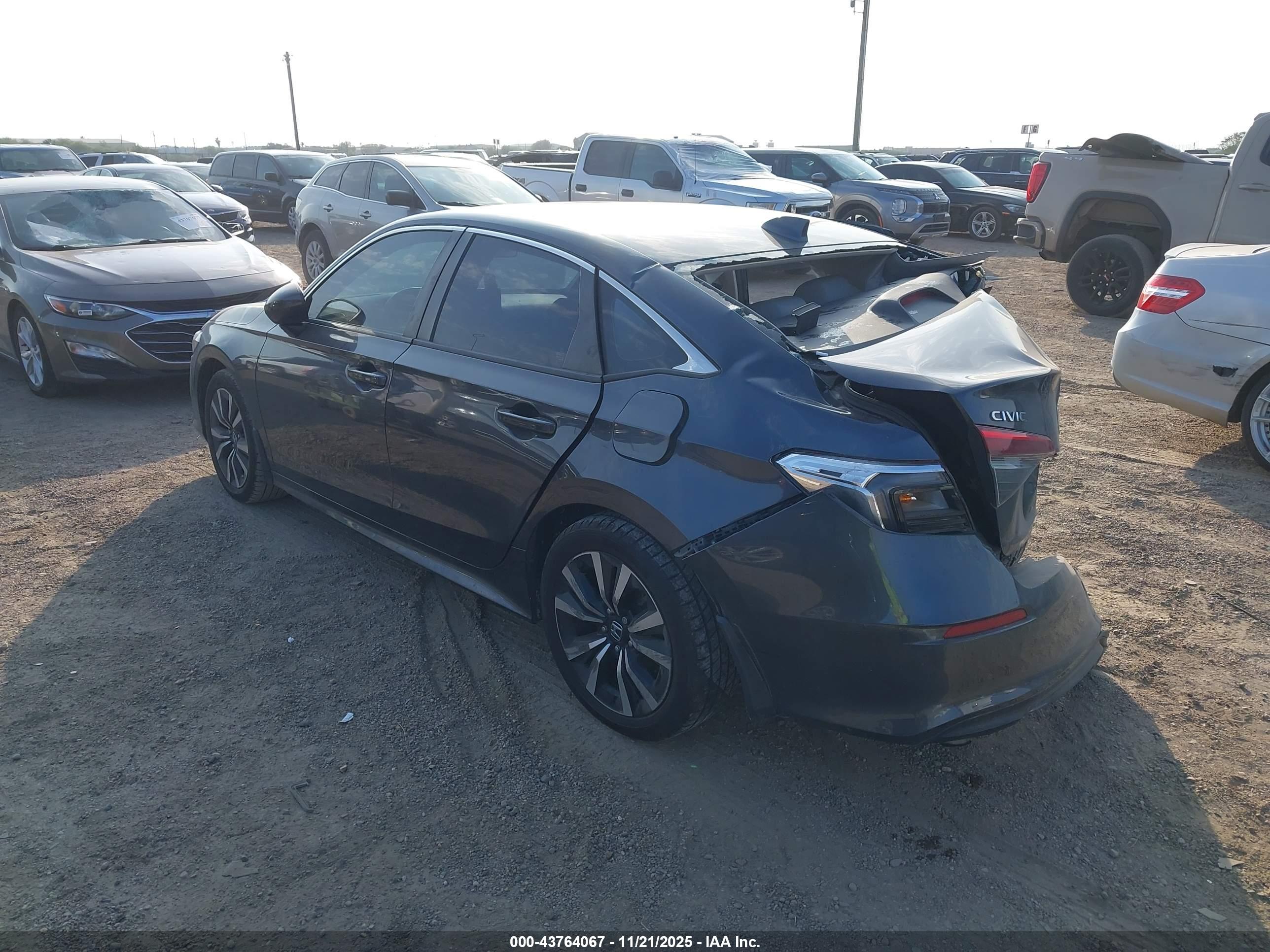 HONDA CIVIC image 3
