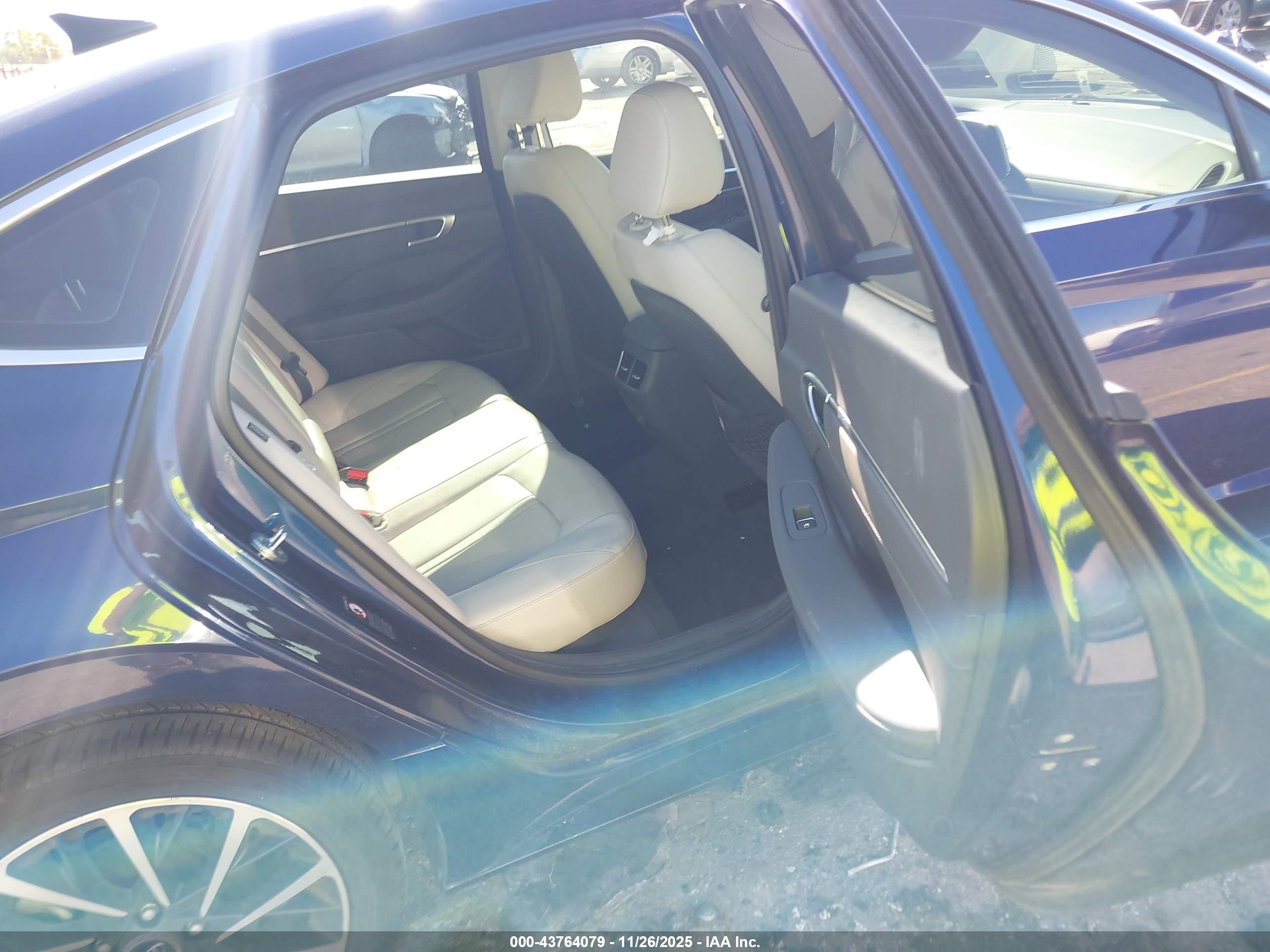 HYUNDAI SONATA image 8