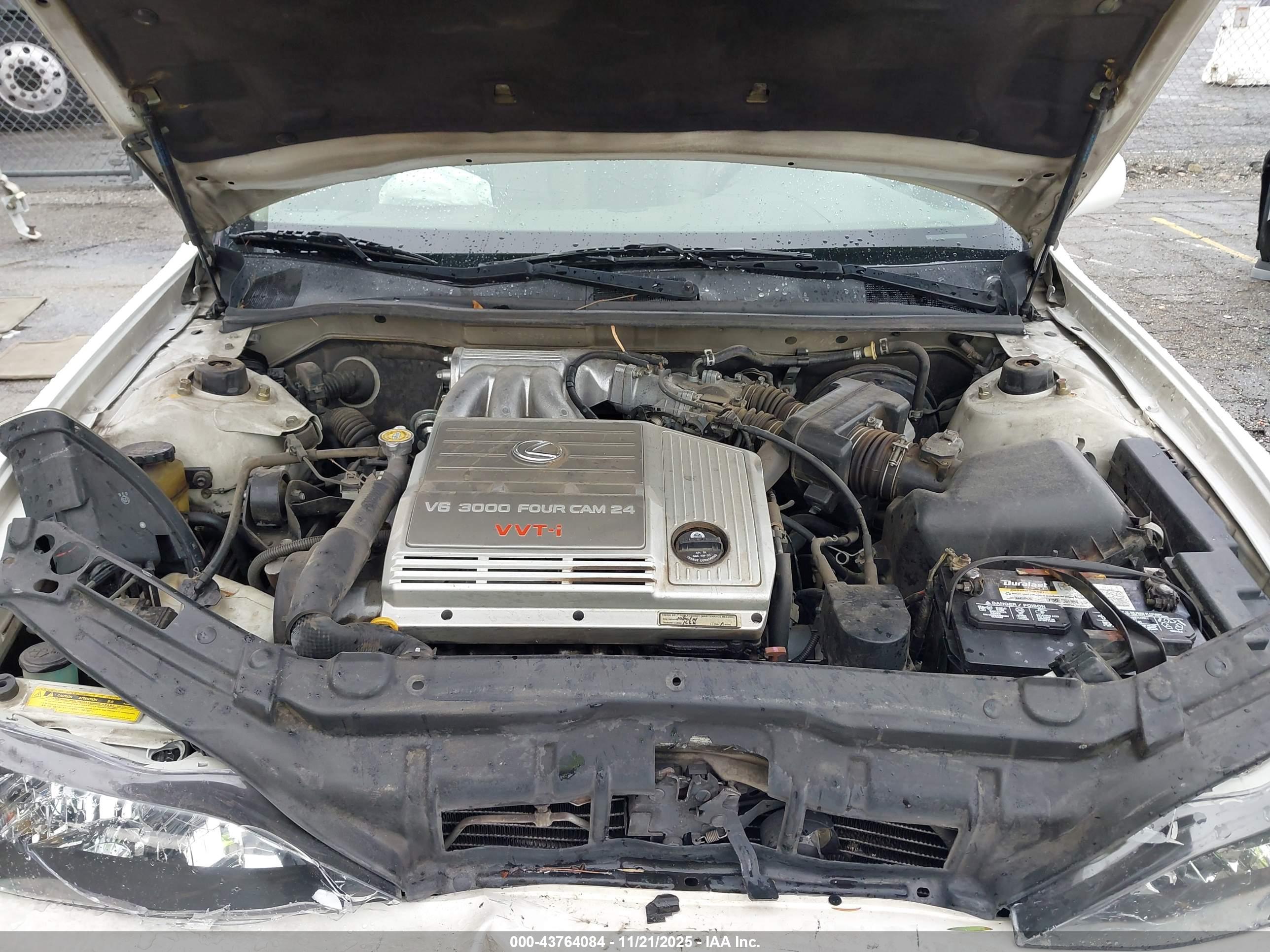 LEXUS ES image 10