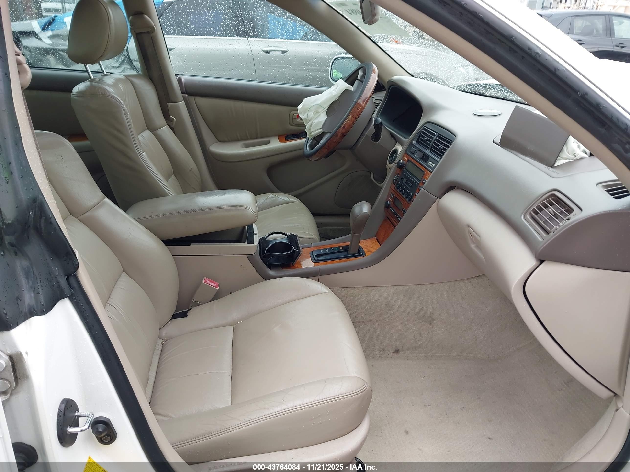 LEXUS ES image 5