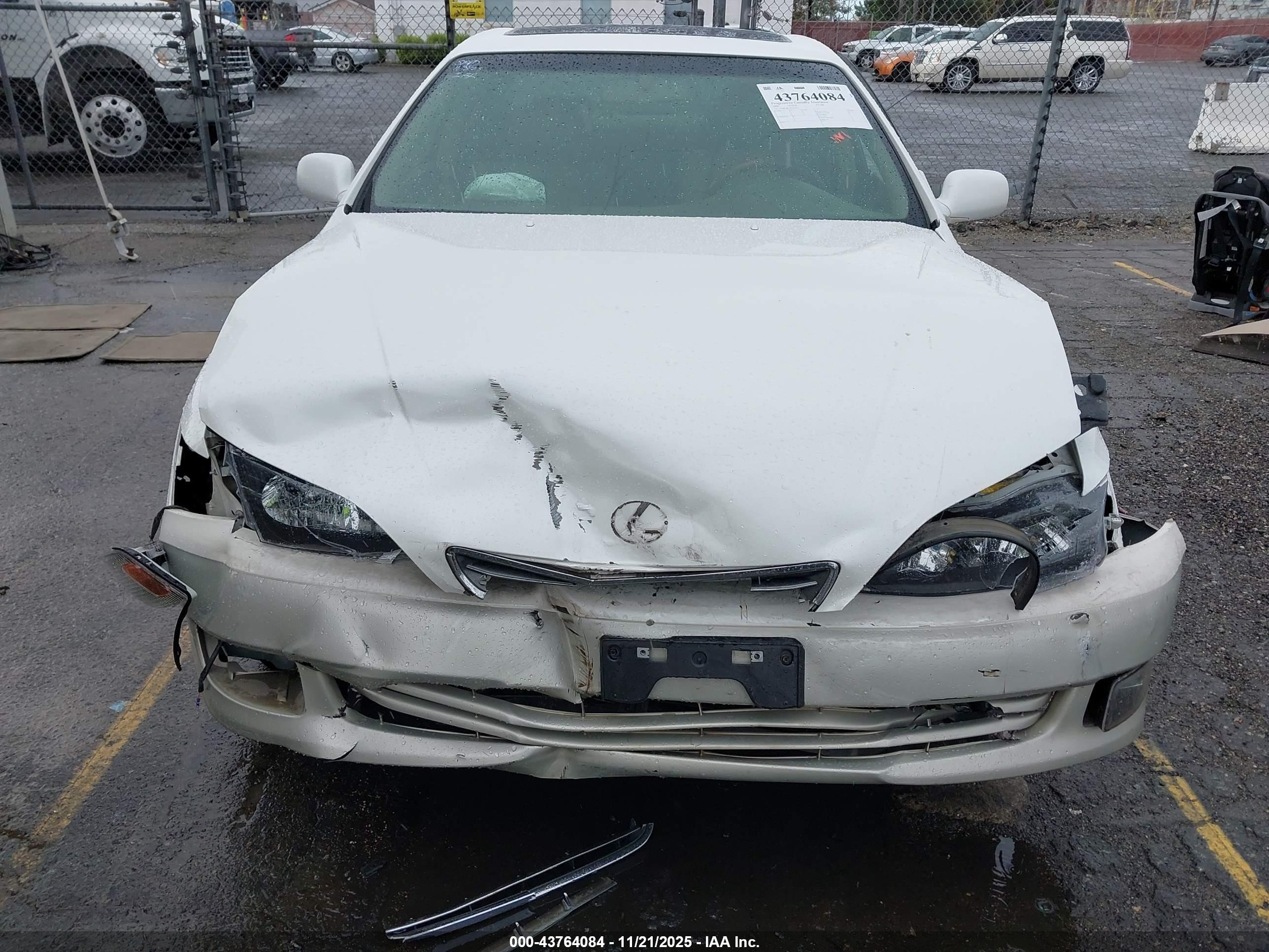LEXUS ES image 6