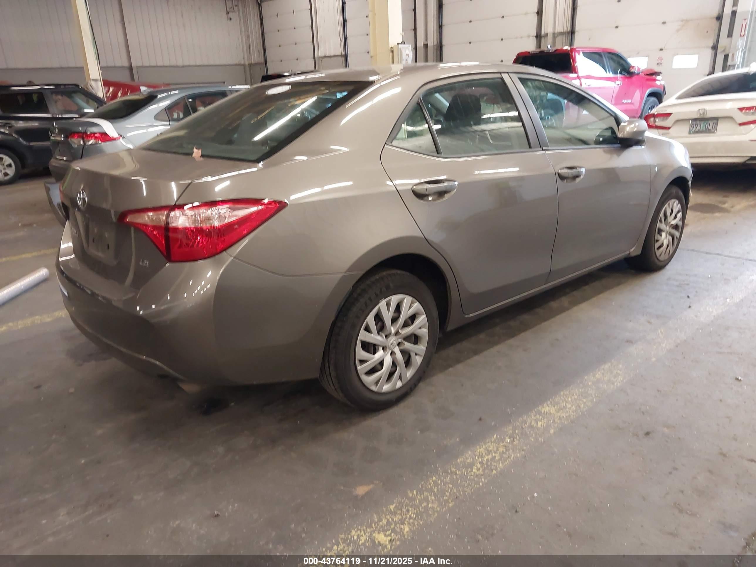 TOYOTA COROLLA image 4
