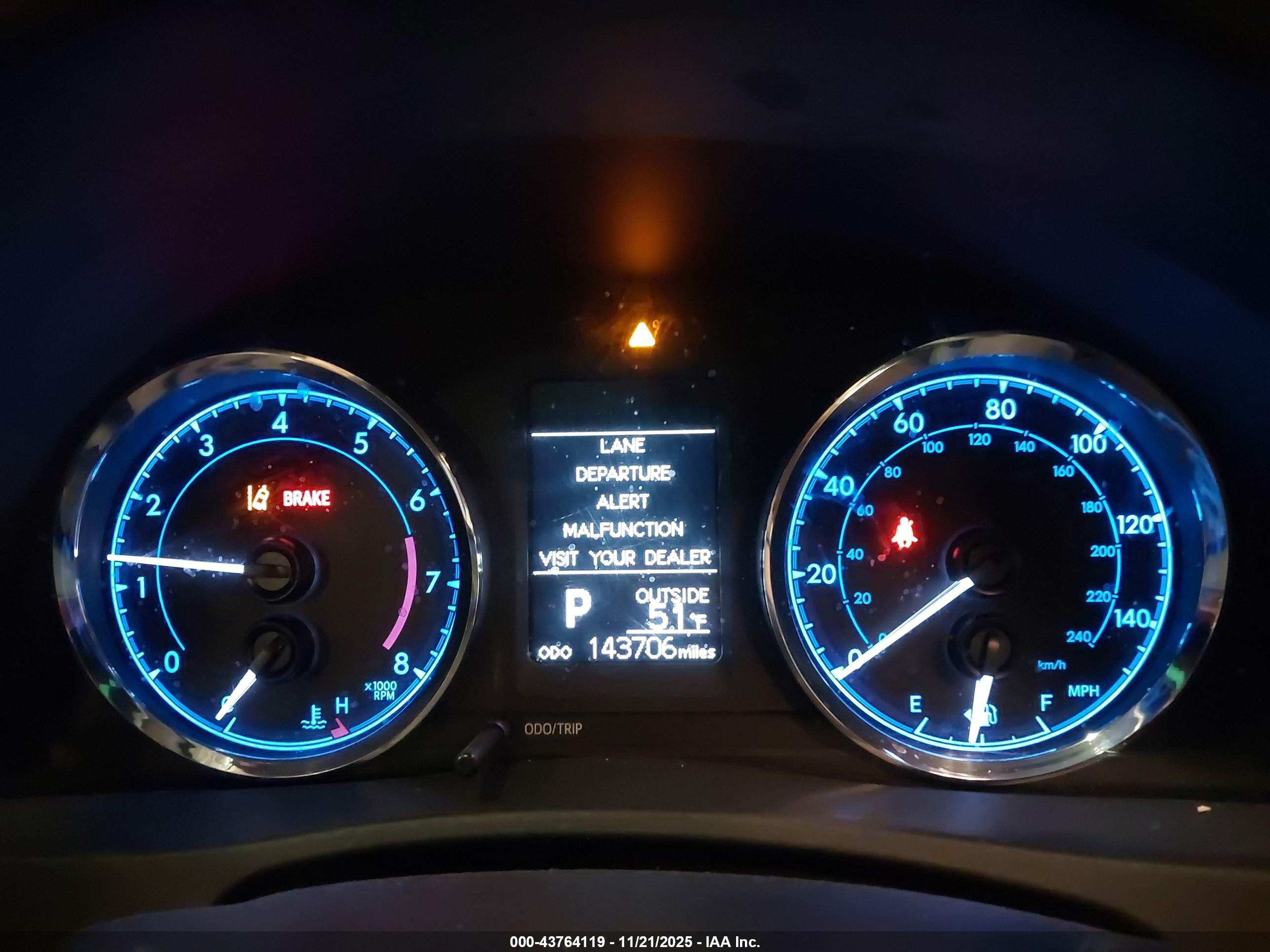 TOYOTA COROLLA image 7
