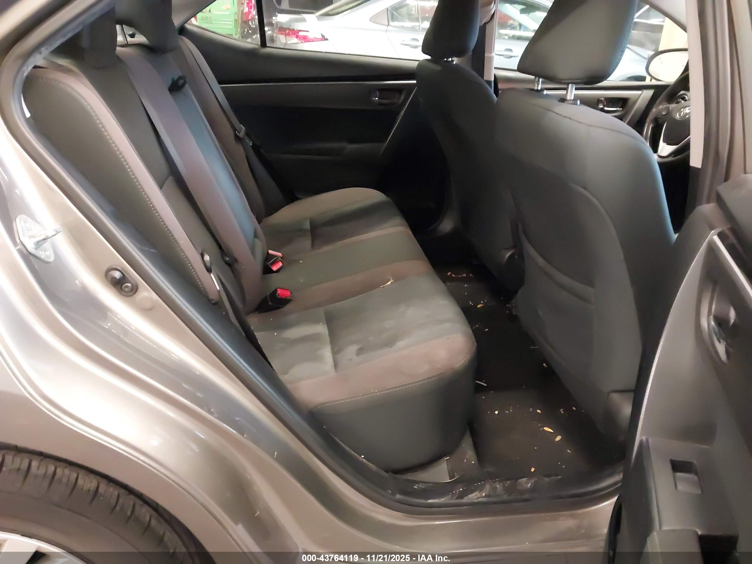 TOYOTA COROLLA image 8