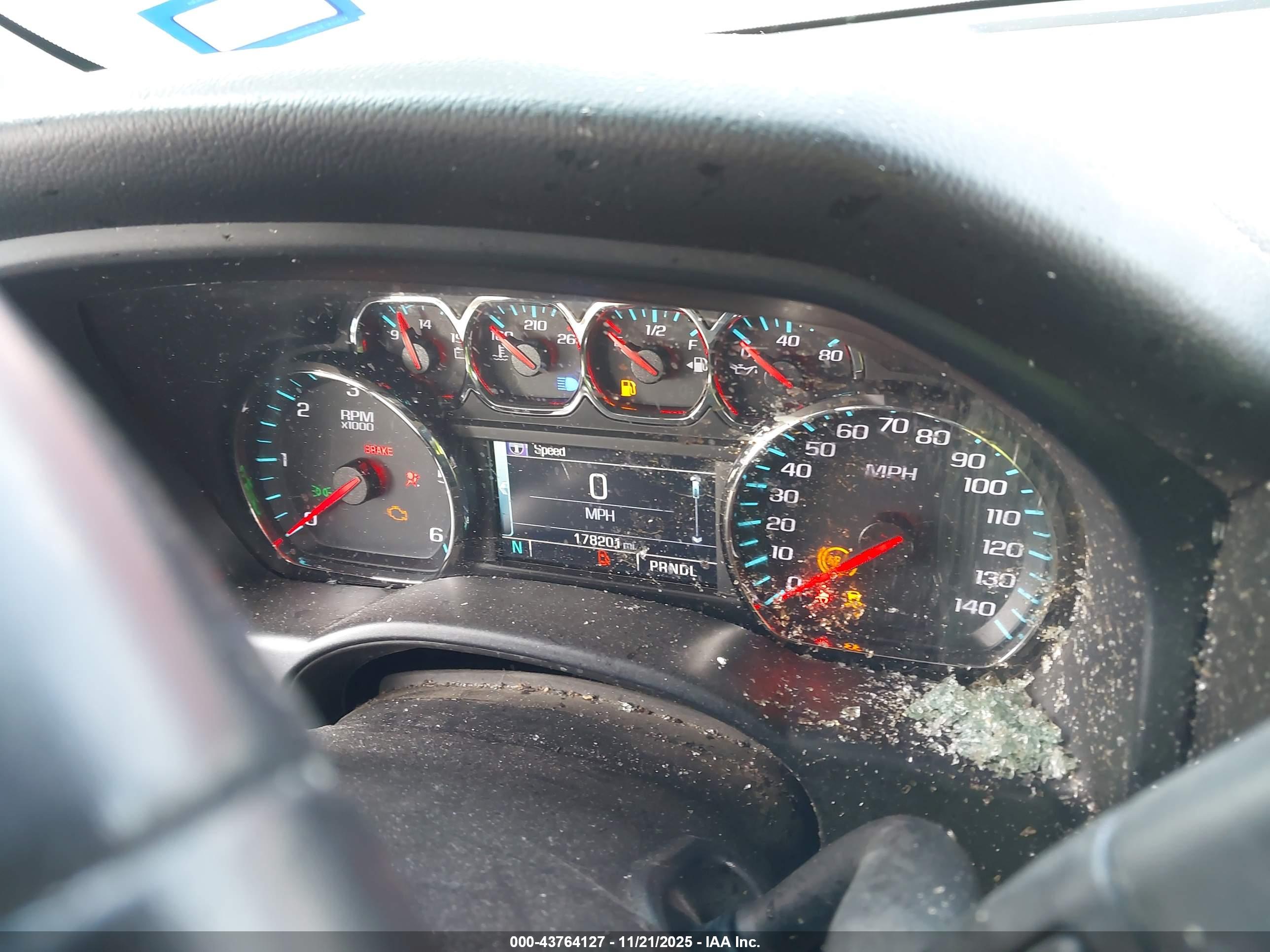 CHEVROLET SILVERADO image 7
