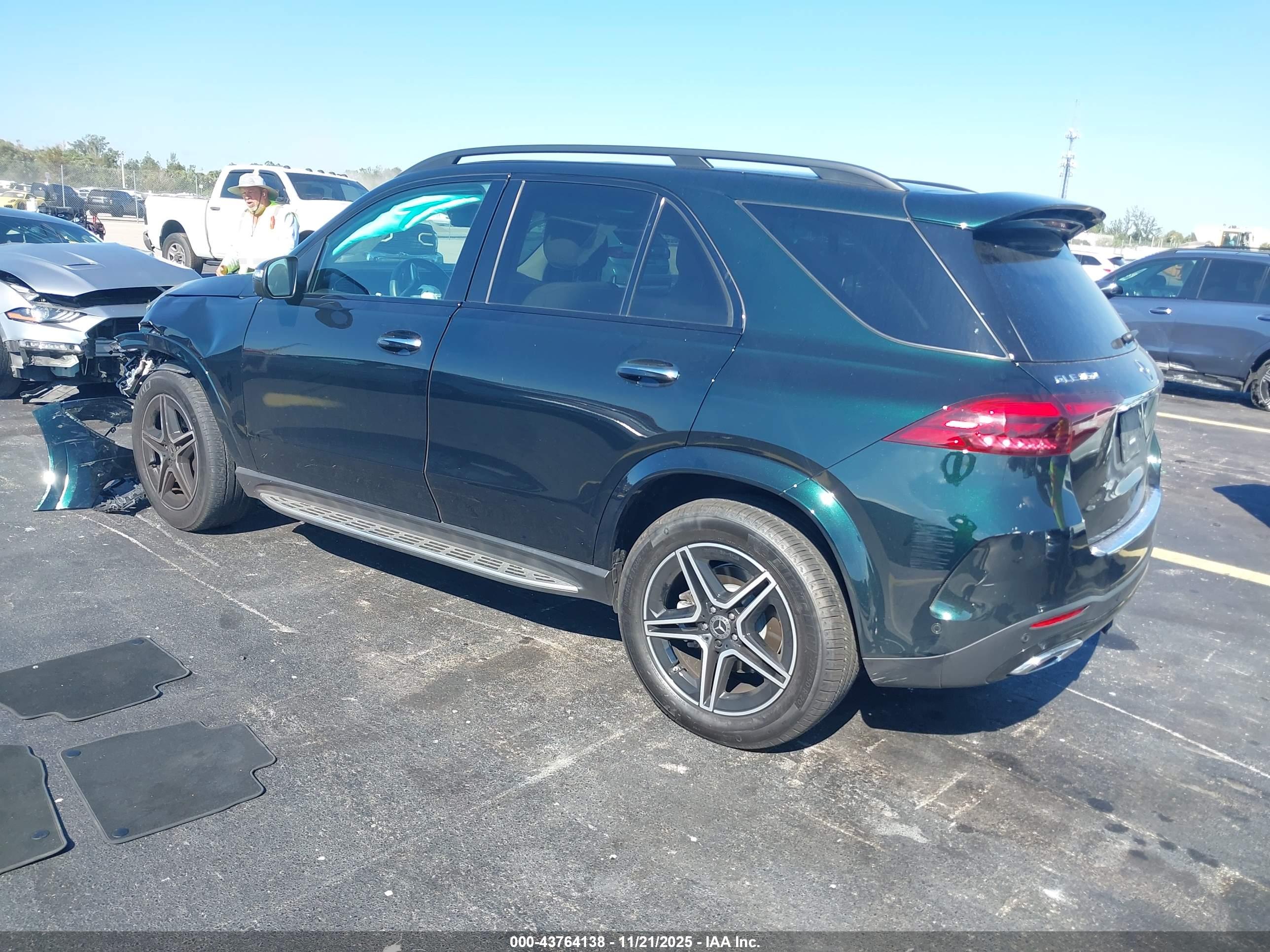 MERCEDES-BENZ GLE image 3
